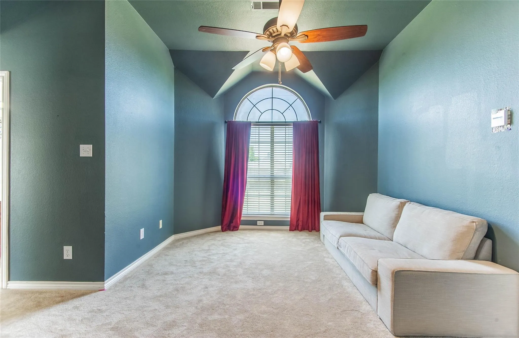 Single Family Residence For Rent in Collin County , 4129 Staten Island Drive, Plano, Texas 75024, 5 Bedroom, 4 Bathroom, 3 Garage spaces, 3,377 Sqft, built in 1992, mls#21380037, Real Estate Agent in Plano, Homes For Rent in Collin county, Homes For Rent in Plano, Realtor in Plano Texas, Real Estate Brokerage Independent Realty Texas, Luminita Cordes Realtor
