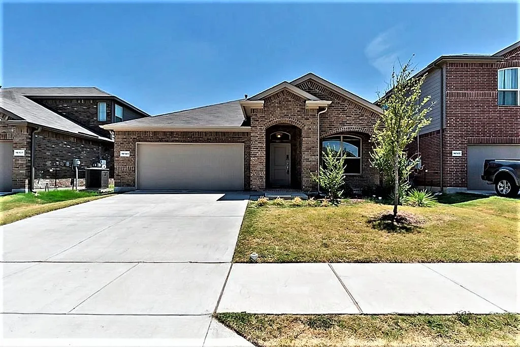 Single Family Residence For Rent in Denton County , 16141 Bronte Lane, Fort Worth, Texas 76247, 3 Bedroom, 2 Bathroom, 2 Garage spaces, 1,804 Sqft, built in 2020, mls#21380092, Real Estate Agent in Fort Worth, Homes For Rent in Denton county, Homes For Rent in Fort Worth, Realtor in Fort Worth Texas, Real Estate Brokerage Independent Realty Texas, Luminita Cordes Realtor