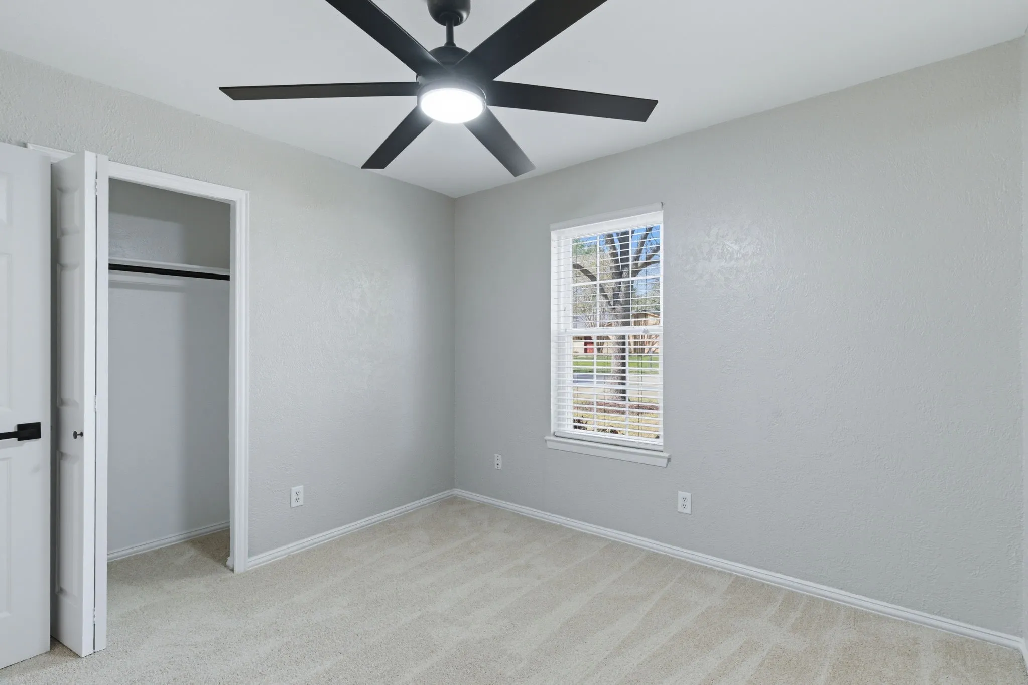 Single Family Residence For Sale in Denton County , 746 Red Wing Drive, Lewisville, Texas 75067, 3 Bedroom, 2 Bathroom, 2 Garage spaces, 1,506 Sqft, built in 1978, mls#21380095, Real Estate Agent in Lewisville, Homes For Sale in Denton county, Homes For Sale in Lewisville, Realtor in Lewisville Texas, Real Estate Brokerage Independent Realty Texas, Luminita Cordes Realtor