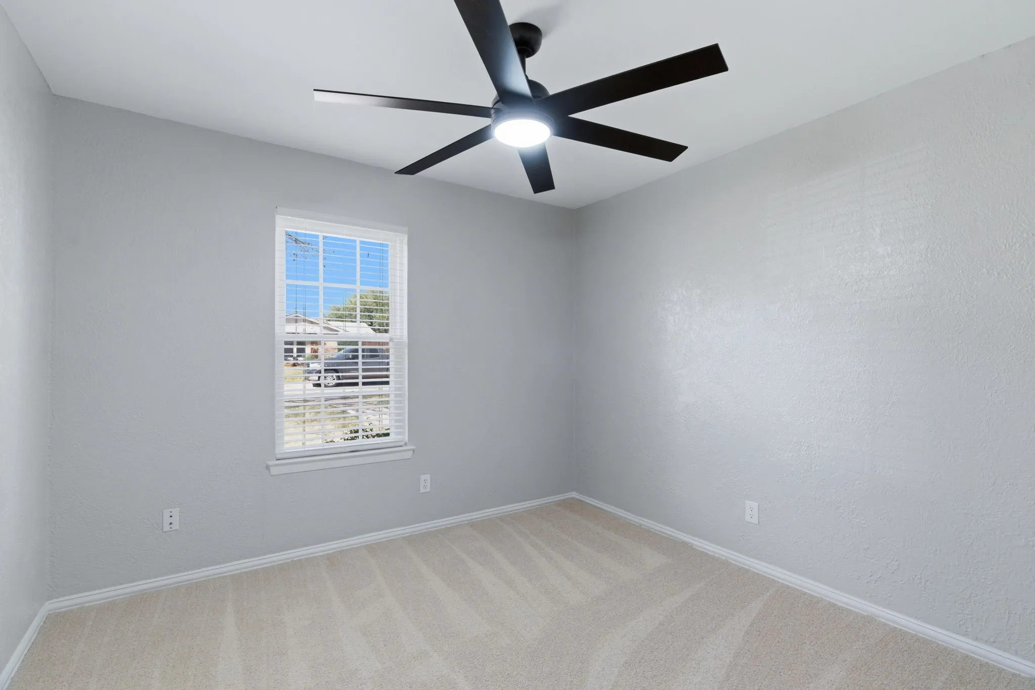 Single Family Residence For Sale in Denton County , 746 Red Wing Drive, Lewisville, Texas 75067, 3 Bedroom, 2 Bathroom, 2 Garage spaces, 1,506 Sqft, built in 1978, mls#21380095, Real Estate Agent in Lewisville, Homes For Sale in Denton county, Homes For Sale in Lewisville, Realtor in Lewisville Texas, Real Estate Brokerage Independent Realty Texas, Luminita Cordes Realtor