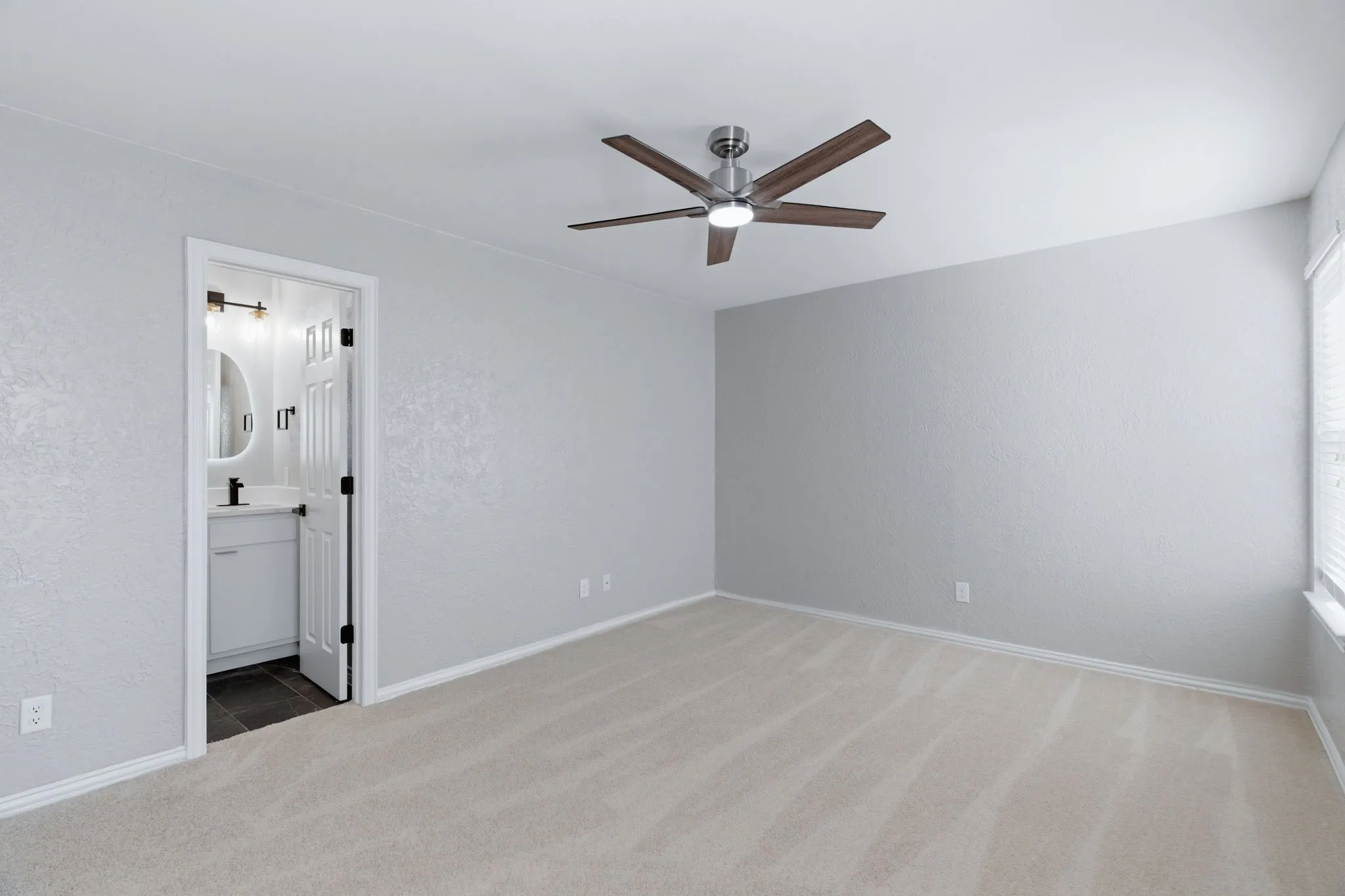 Single Family Residence For Sale in Denton County , 746 Red Wing Drive, Lewisville, Texas 75067, 3 Bedroom, 2 Bathroom, 2 Garage spaces, 1,506 Sqft, built in 1978, mls#21380095, Real Estate Agent in Lewisville, Homes For Sale in Denton county, Homes For Sale in Lewisville, Realtor in Lewisville Texas, Real Estate Brokerage Independent Realty Texas, Luminita Cordes Realtor