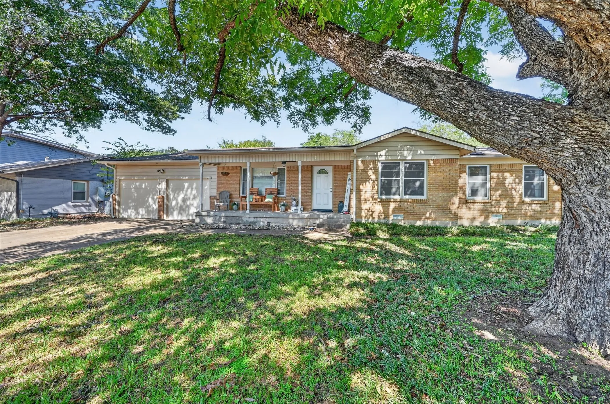 Single Family Residence For Sale in Tarrant County , 15 Page Street, Hurst, Texas 76053, 3 Bedroom, 2 Bathroom, 2 Garage spaces, 1,241 Sqft, built in 1959, mls#21379398, Real Estate Agent in Hurst, Homes For Sale in Tarrant county, Homes For Sale in Hurst, Realtor in Hurst Texas, Real Estate Brokerage Independent Realty Texas, Luminita Cordes Realtor