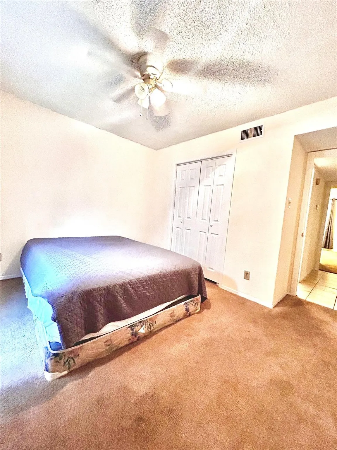 Condominium For Sale in Tarrant County , 5530 Boca Raton Boulevard 189, Fort Worth, Texas 76112, 2 Bedroom, 2 Bathroom, Garage spaces, 1,010 Sqft, built in 1972, mls#21380089, Real Estate Agent in Fort Worth, Homes For Sale in Tarrant county, Homes For Sale in Fort Worth, Realtor in Fort Worth Texas, Real Estate Brokerage Independent Realty Texas, Luminita Cordes Realtor