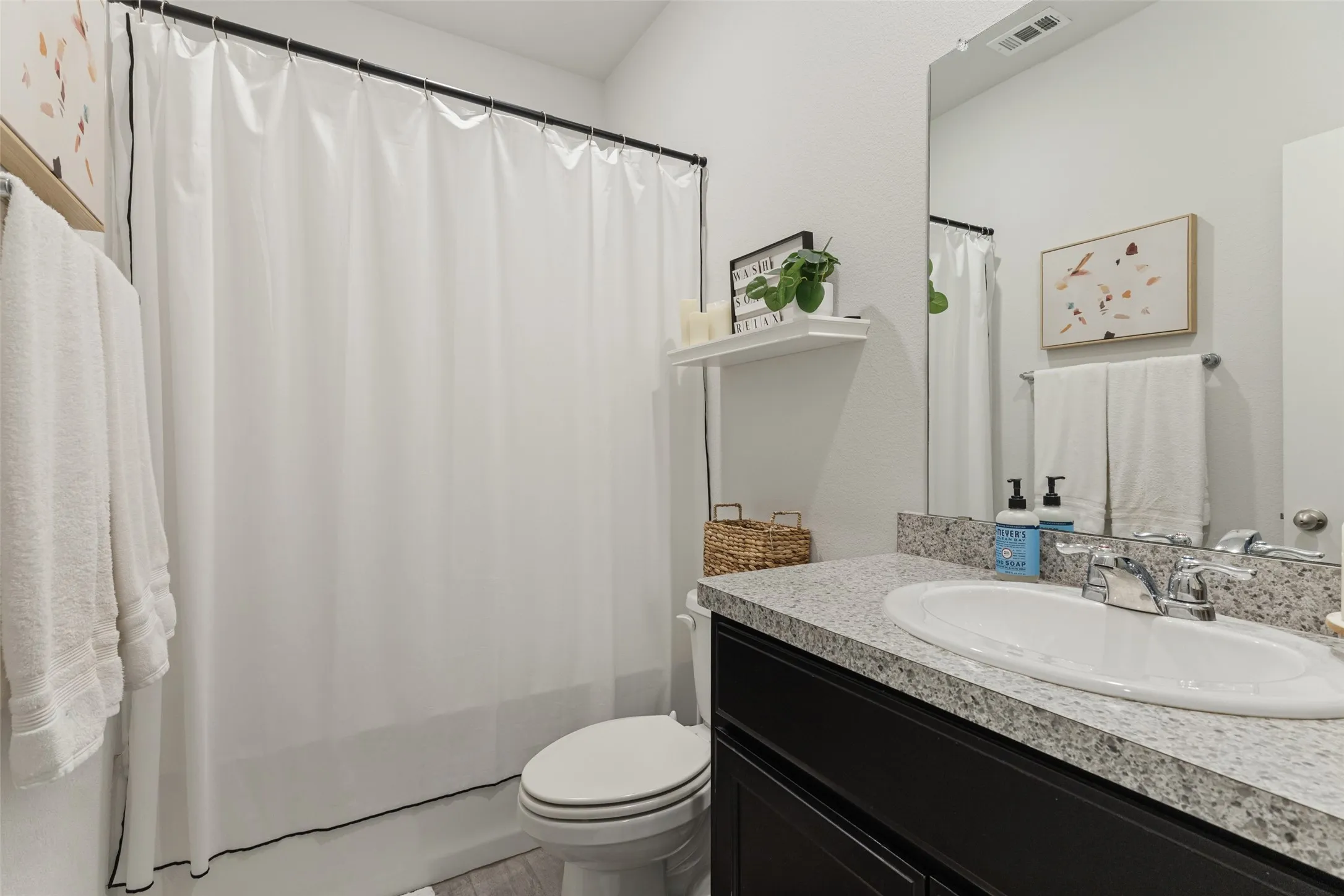Single Family Residence For Rent in Tarrant County , 9004 Eagles Landing Drive, Fort Worth, Texas 76179, 4 Bedroom, 2 Bathroom, 2 Garage spaces, 1,832 Sqft, built in 2020, mls#21379762, Real Estate Agent in Fort Worth, Homes For Rent in Tarrant county, Homes For Rent in Fort Worth, Realtor in Fort Worth Texas, Real Estate Brokerage Independent Realty Texas, Luminita Cordes Realtor