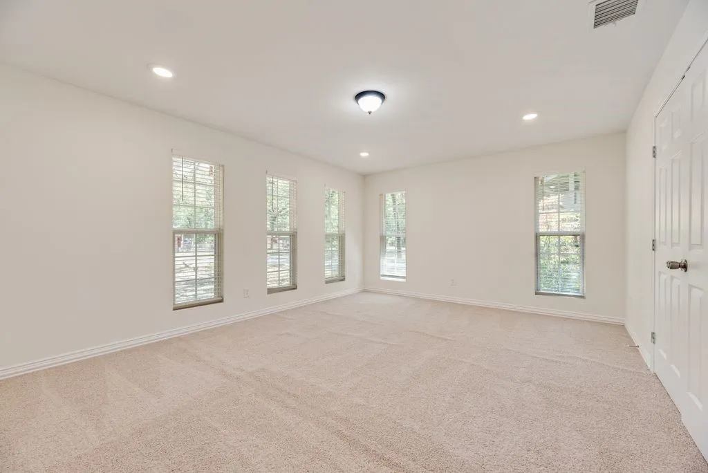 Single Family Residence For Sale in Hunt County , 1345 Tawakoni Drive, West Tawakoni, Texas 75474, 4 Bedroom, 2 Bathroom, Garage spaces, 1,786 Sqft, built in 1968, mls#21374570, Real Estate Agent in West Tawakoni, Homes For Sale in Hunt county, Homes For Sale in West Tawakoni, Realtor in West Tawakoni Texas, Real Estate Brokerage Independent Realty Texas, Luminita Cordes Realtor