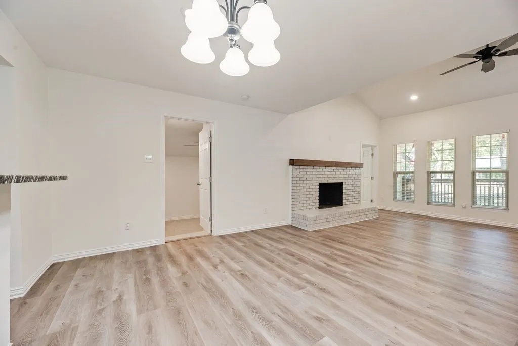 Single Family Residence For Sale in Hunt County , 1345 Tawakoni Drive, West Tawakoni, Texas 75474, 4 Bedroom, 2 Bathroom, Garage spaces, 1,786 Sqft, built in 1968, mls#21374570, Real Estate Agent in West Tawakoni, Homes For Sale in Hunt county, Homes For Sale in West Tawakoni, Realtor in West Tawakoni Texas, Real Estate Brokerage Independent Realty Texas, Luminita Cordes Realtor