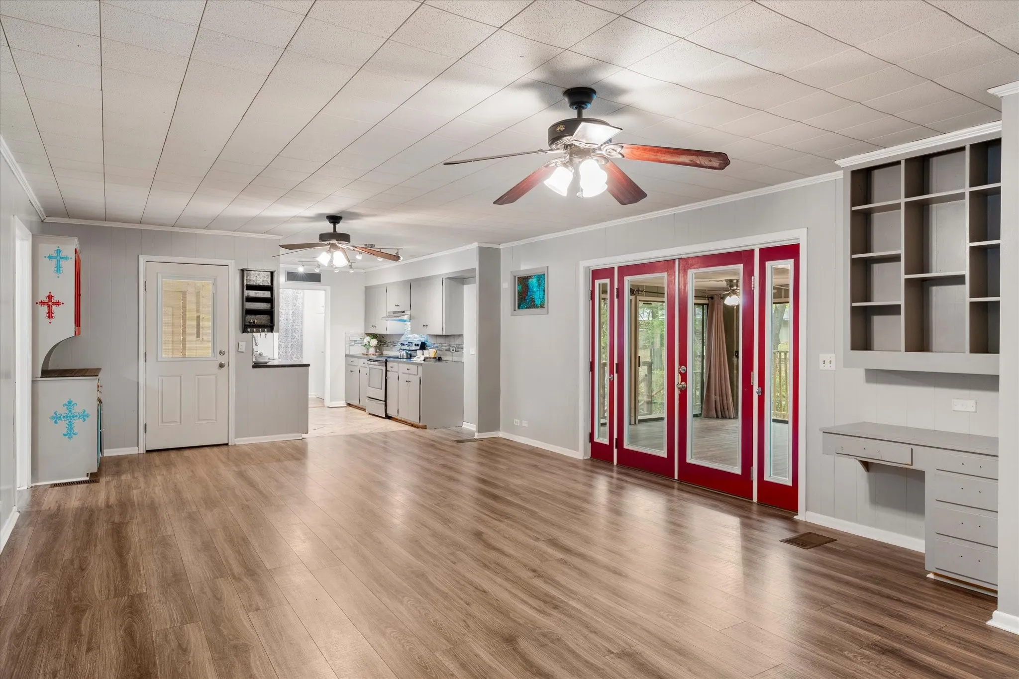 Single Family Residence For Sale in Titus County , 405 Redbud Lane, Mt Pleasant, Texas 75455, 3 Bedroom, 2 Bathroom, Garage spaces, 2,218 Sqft, built in 1962, mls#21376821, Real Estate Agent in Mt Pleasant, Homes For Sale in Titus county, Homes For Sale in Mt Pleasant, Realtor in Mt Pleasant Texas, Real Estate Brokerage Independent Realty Texas, Luminita Cordes Realtor