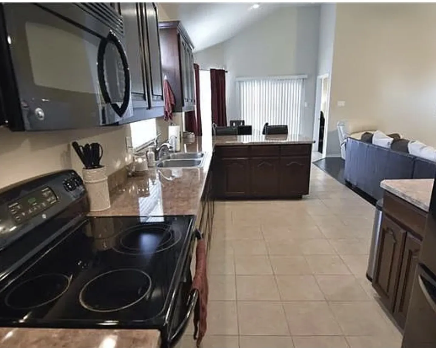 Single Family Residence For Sale in Tarrant County , 8212 Deer Bluff Lane, Fort Worth, Texas 76179, 4 Bedroom, 2 Bathroom, 2 Garage spaces, 1,785 Sqft, built in 2011, mls#21379825, Real Estate Agent in Fort Worth, Homes For Sale in Tarrant county, Homes For Sale in Fort Worth, Realtor in Fort Worth Texas, Real Estate Brokerage Independent Realty Texas, Luminita Cordes Realtor