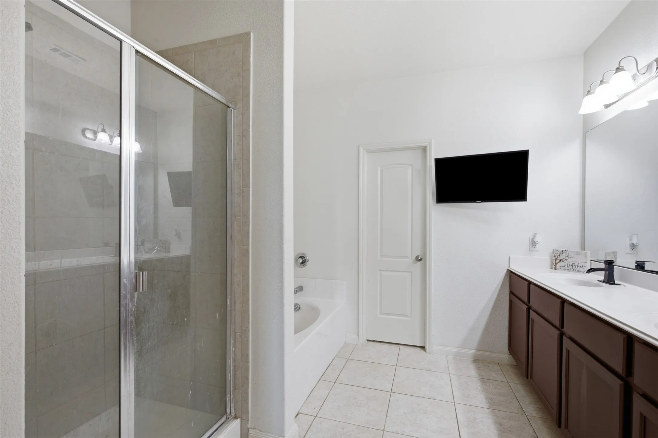 Single Family Residence For Sale in Denton County , 16 Kramer Court, Sanger, Texas 76266, 4 Bedroom, 3 Bathroom, 2 Garage spaces, 2,255 Sqft, built in 2016, mls#21380109, Real Estate Agent in Sanger, Homes For Sale in Denton county, Homes For Sale in Sanger, Realtor in Sanger Texas, Real Estate Brokerage Independent Realty Texas, Luminita Cordes Realtor
