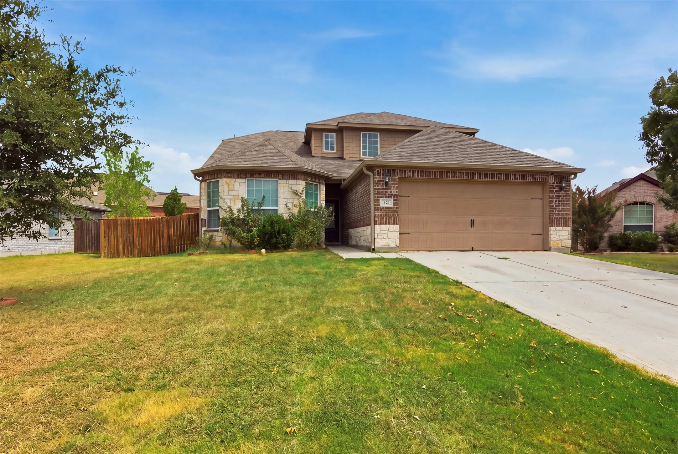 Single Family Residence For Sale in Denton County , 16 Kramer Court, Sanger, Texas 76266, 4 Bedroom, 3 Bathroom, 2 Garage spaces, 2,255 Sqft, built in 2016, mls#21380109, Real Estate Agent in Sanger, Homes For Sale in Denton county, Homes For Sale in Sanger, Realtor in Sanger Texas, Real Estate Brokerage Independent Realty Texas, Luminita Cordes Realtor