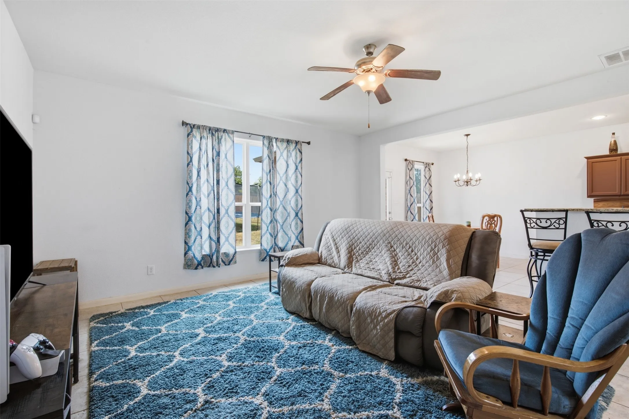 Single Family Residence For Sale in Denton County , 16 Kramer Court, Sanger, Texas 76266, 4 Bedroom, 3 Bathroom, 2 Garage spaces, 2,255 Sqft, built in 2016, mls#21380109, Real Estate Agent in Sanger, Homes For Sale in Denton county, Homes For Sale in Sanger, Realtor in Sanger Texas, Real Estate Brokerage Independent Realty Texas, Luminita Cordes Realtor
