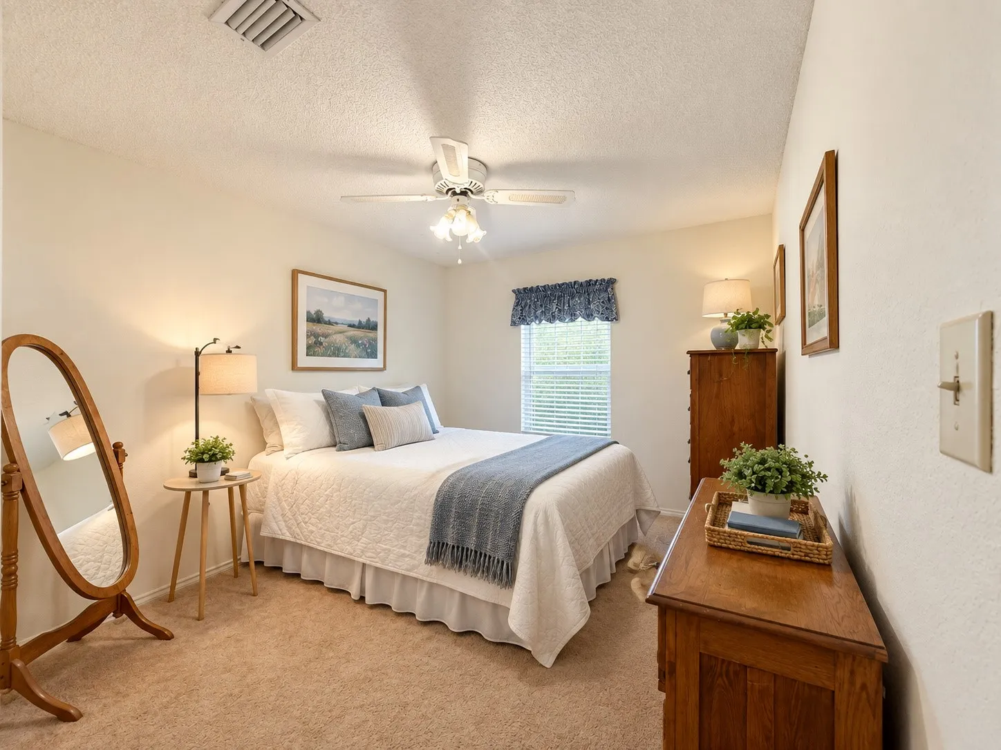 Single Family Residence For Sale in Denton County , 2705 Thunderbird Drive, Denton, Texas 76207, 3 Bedroom, 2 Bathroom, 2 Garage spaces, 1,465 Sqft, built in 1987, mls#21379658, Real Estate Agent in Denton, Homes For Sale in Denton county, Homes For Sale in Denton, Realtor in Denton Texas, Real Estate Brokerage Independent Realty Texas, Luminita Cordes Realtor