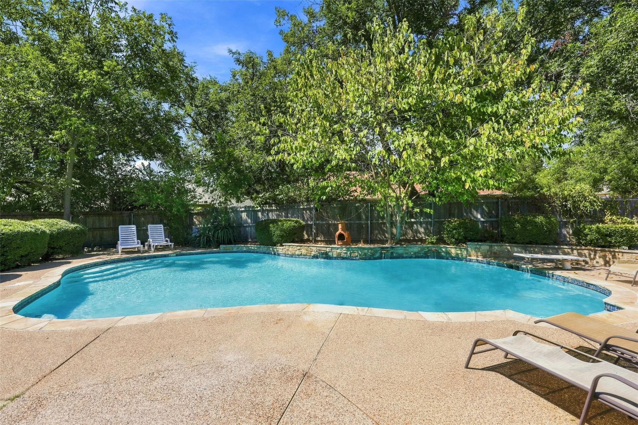 Single Family Residence For Sale in Hood County , 9014 Woodlawn Drive, Granbury, Texas 76049, 3 Bedroom, 3 Bathroom, 2 Garage spaces, 2,307 Sqft, built in 1999, mls#21375127, Real Estate Agent in Granbury, Homes For Sale in Hood county, Homes For Sale in Granbury, Realtor in Granbury Texas, Real Estate Brokerage Independent Realty Texas, Luminita Cordes Realtor