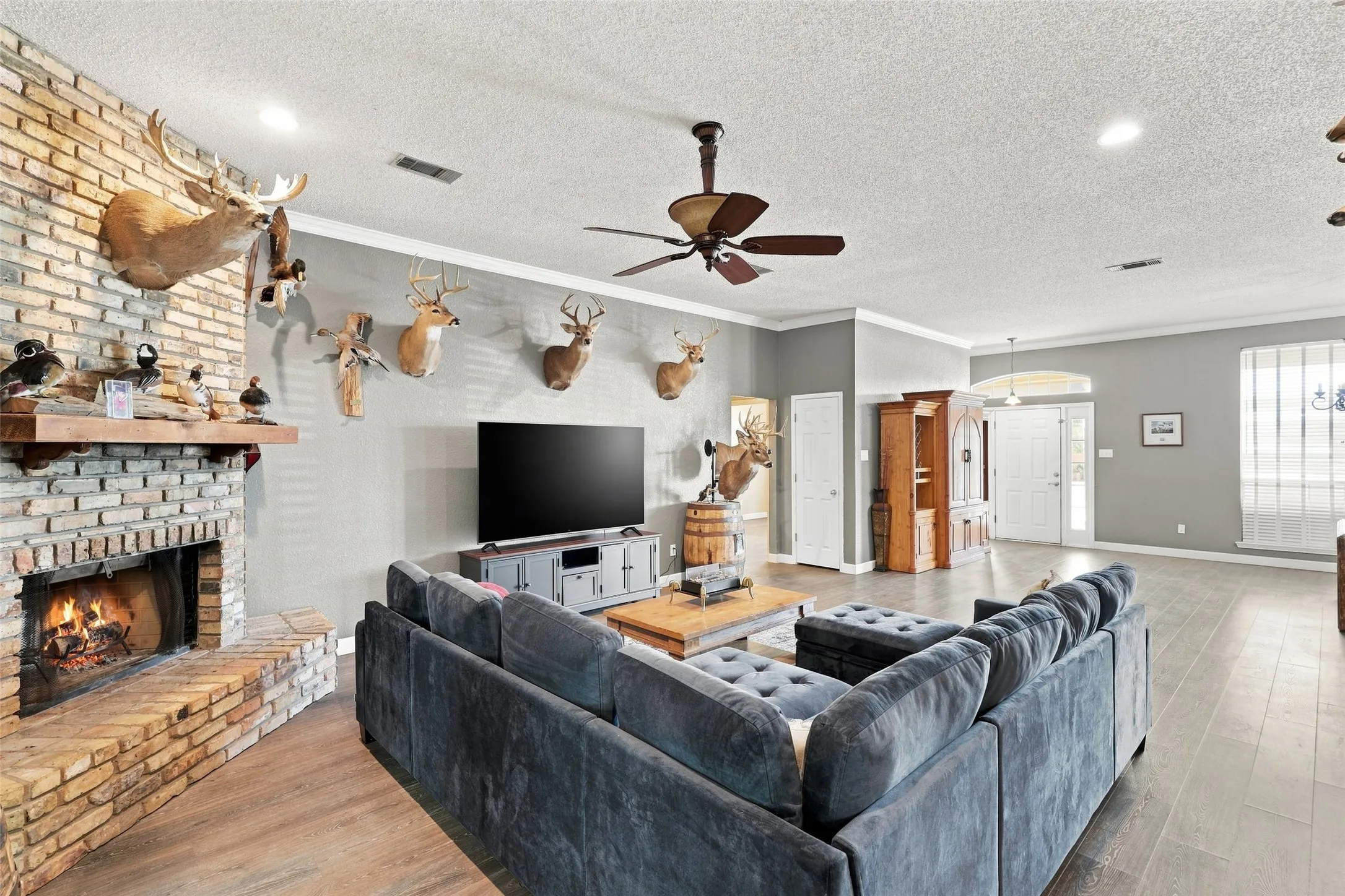 Single Family Residence For Sale in Hood County , 9014 Woodlawn Drive, Granbury, Texas 76049, 3 Bedroom, 3 Bathroom, 2 Garage spaces, 2,307 Sqft, built in 1999, mls#21375127, Real Estate Agent in Granbury, Homes For Sale in Hood county, Homes For Sale in Granbury, Realtor in Granbury Texas, Real Estate Brokerage Independent Realty Texas, Luminita Cordes Realtor