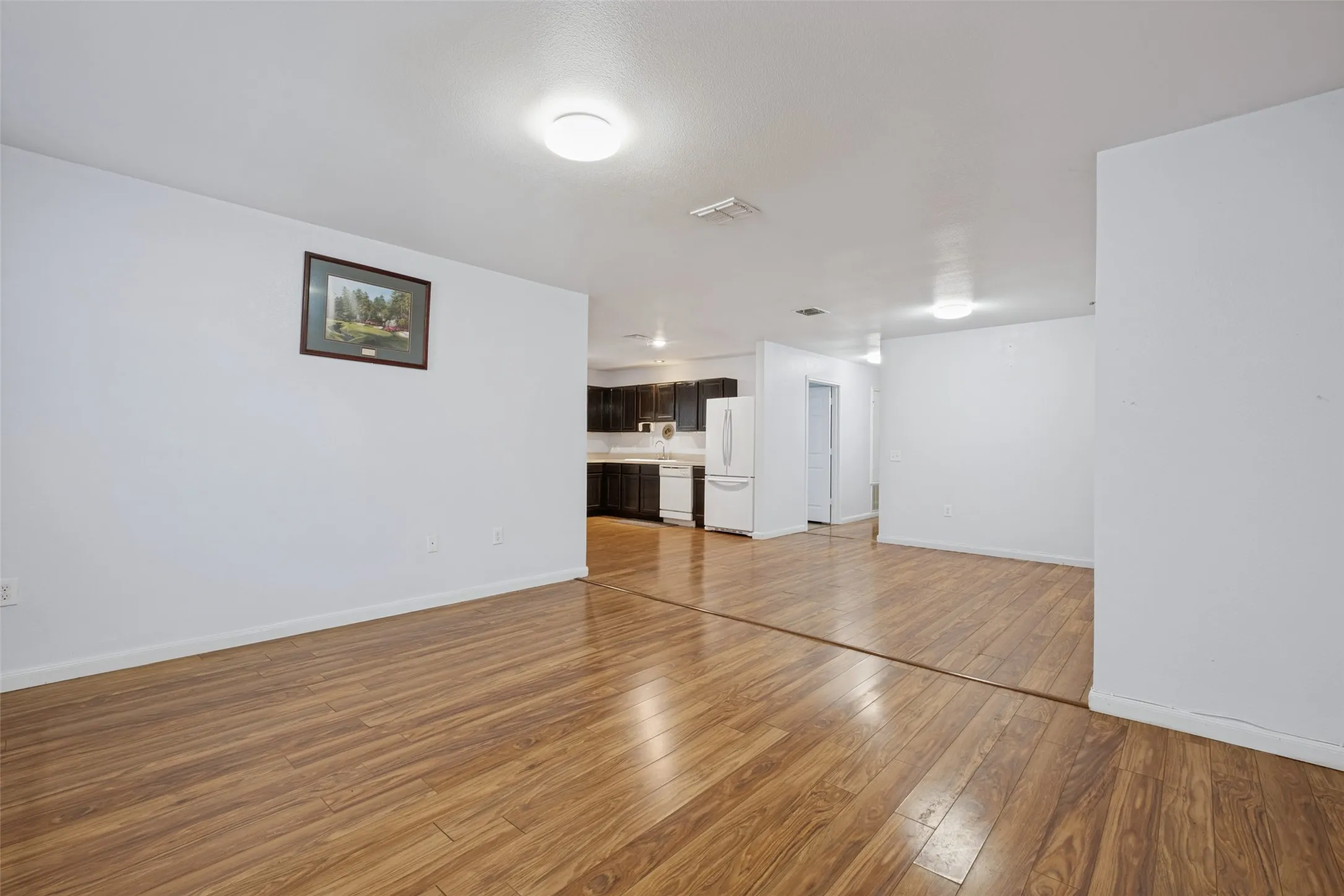 Single Family Residence For Rent in Dallas County , 1720 Pueblo Street, Dallas, Texas 75212, 3 Bedroom, 2 Bathroom, 1 Garage spaces, 1,348 Sqft, built in 2011, mls#21380105, Real Estate Agent in Dallas, Homes For Rent in Dallas county, Homes For Rent in Dallas, Realtor in Dallas Texas, Real Estate Brokerage Independent Realty Texas, Luminita Cordes Realtor
