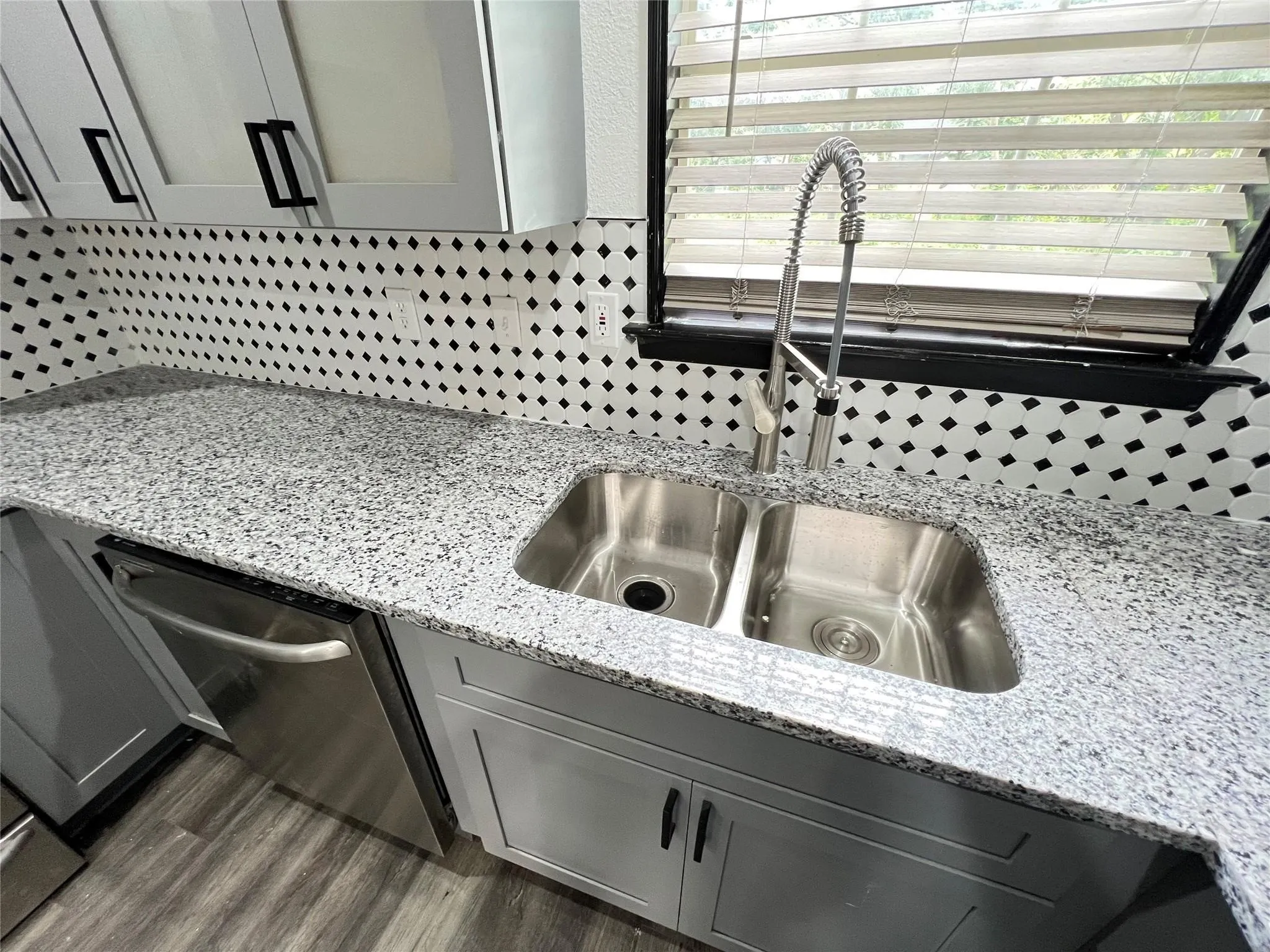 Single Family Residence For Rent in Tarrant County , 3728 Peach Street, Fort Worth, Texas 76040, 3 Bedroom, 2 Bathroom, Garage spaces, 1,150 Sqft, built in 1960, mls#21380118, Real Estate Agent in Fort Worth, Homes For Rent in Tarrant county, Homes For Rent in Fort Worth, Realtor in Fort Worth Texas, Real Estate Brokerage Independent Realty Texas, Luminita Cordes Realtor