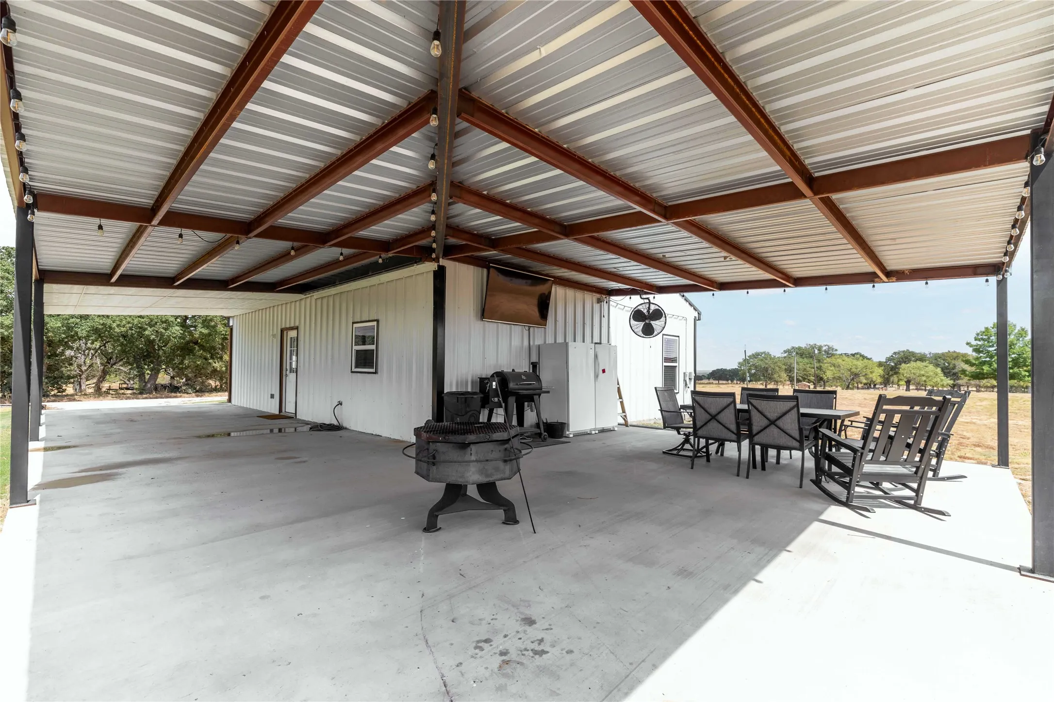 Single Family Residence For Sale in Comanche County , 246 CR 448, De Leon, Texas 76444, 2 Bedroom, 2 Bathroom, Garage spaces, 1,080 Sqft, built in 2024, mls#21378649, Real Estate Agent in De Leon, Homes For Sale in Comanche county, Homes For Sale in De Leon, Realtor in De Leon Texas, Real Estate Brokerage Independent Realty Texas, Luminita Cordes Realtor