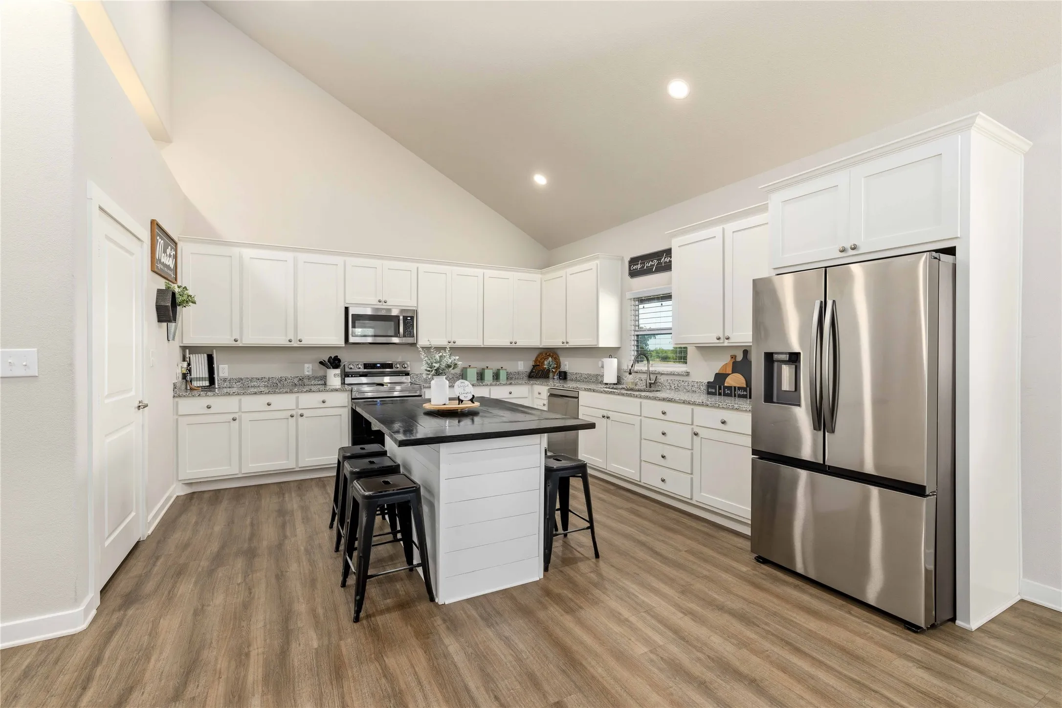 Single Family Residence For Sale in Comanche County , 246 CR 448, De Leon, Texas 76444, 2 Bedroom, 2 Bathroom, Garage spaces, 1,080 Sqft, built in 2024, mls#21378649, Real Estate Agent in De Leon, Homes For Sale in Comanche county, Homes For Sale in De Leon, Realtor in De Leon Texas, Real Estate Brokerage Independent Realty Texas, Luminita Cordes Realtor