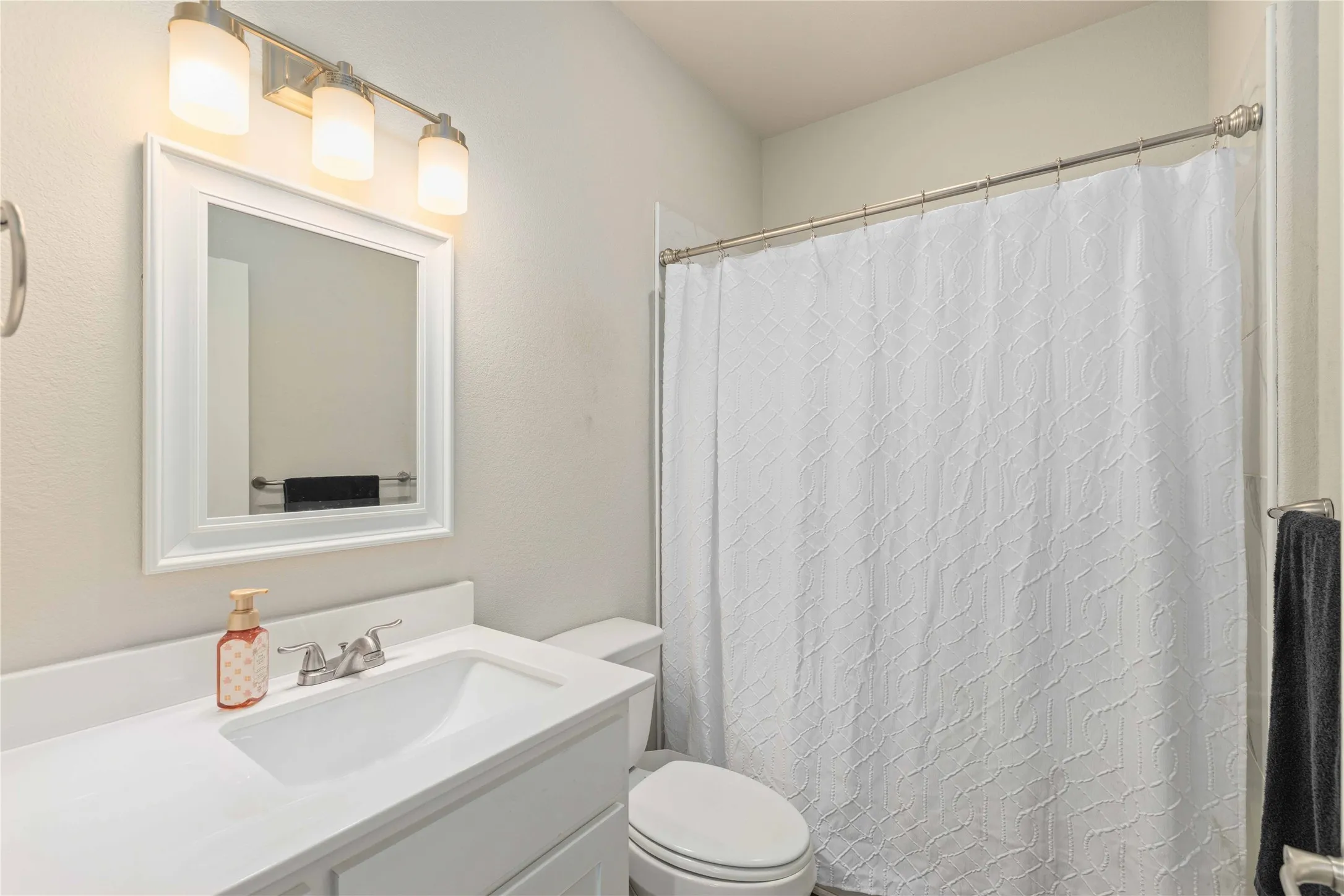 Single Family Residence For Sale in Comanche County , 246 CR 448, De Leon, Texas 76444, 2 Bedroom, 2 Bathroom, Garage spaces, 1,080 Sqft, built in 2024, mls#21378649, Real Estate Agent in De Leon, Homes For Sale in Comanche county, Homes For Sale in De Leon, Realtor in De Leon Texas, Real Estate Brokerage Independent Realty Texas, Luminita Cordes Realtor