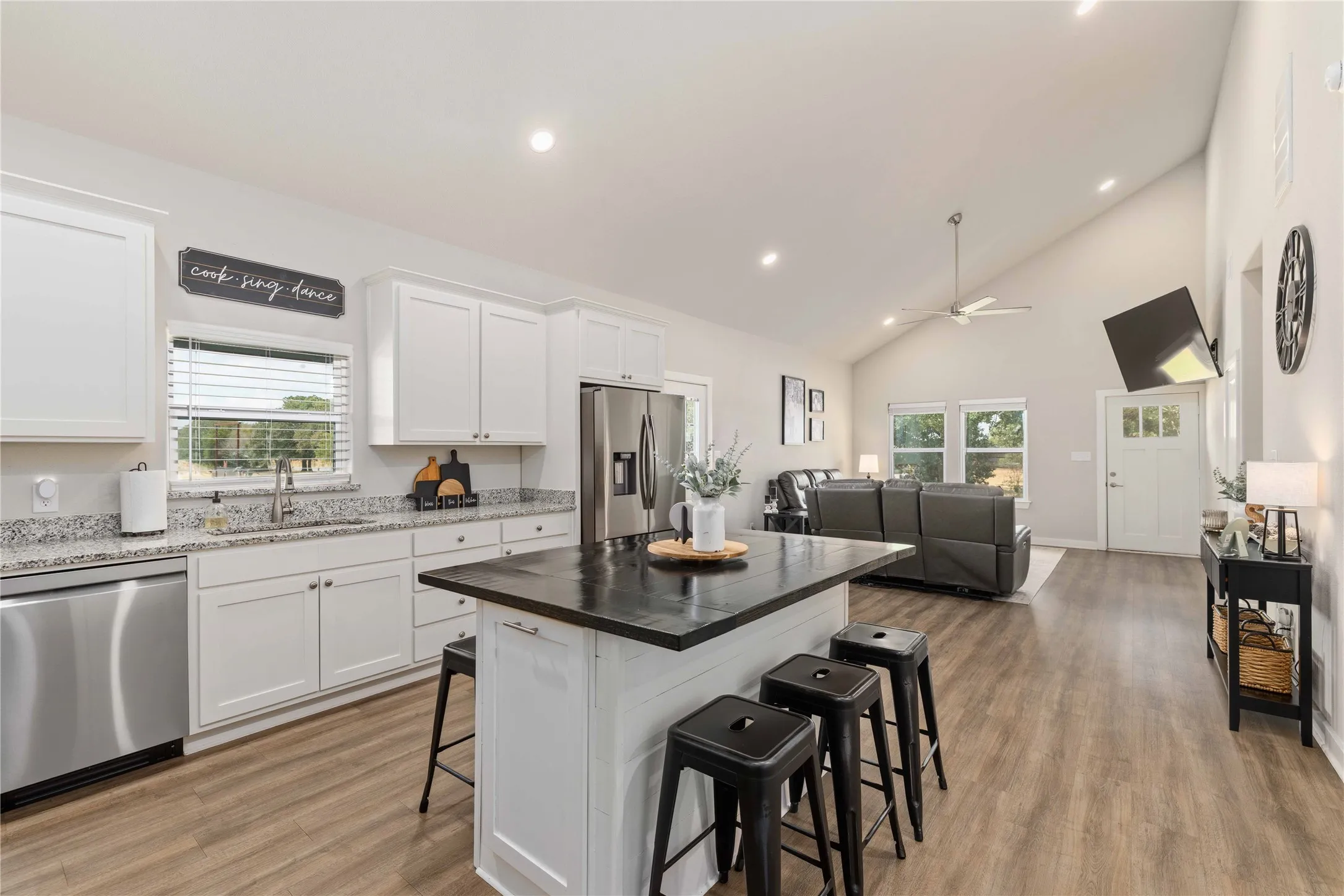 Single Family Residence For Sale in Comanche County , 246 CR 448, De Leon, Texas 76444, 2 Bedroom, 2 Bathroom, Garage spaces, 1,080 Sqft, built in 2024, mls#21378649, Real Estate Agent in De Leon, Homes For Sale in Comanche county, Homes For Sale in De Leon, Realtor in De Leon Texas, Real Estate Brokerage Independent Realty Texas, Luminita Cordes Realtor