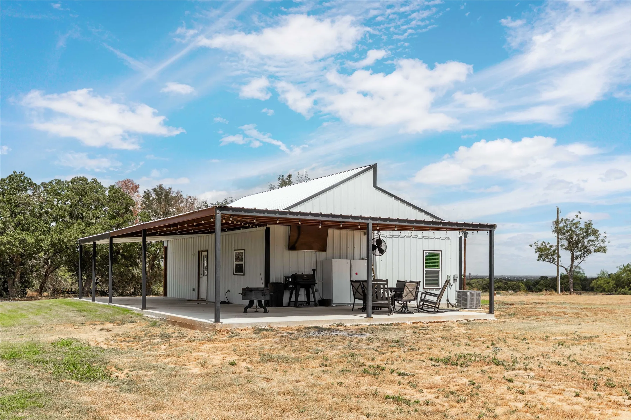 Single Family Residence For Sale in Comanche County , 246 CR 448, De Leon, Texas 76444, 2 Bedroom, 2 Bathroom, Garage spaces, 1,080 Sqft, built in 2024, mls#21378649, Real Estate Agent in De Leon, Homes For Sale in Comanche county, Homes For Sale in De Leon, Realtor in De Leon Texas, Real Estate Brokerage Independent Realty Texas, Luminita Cordes Realtor