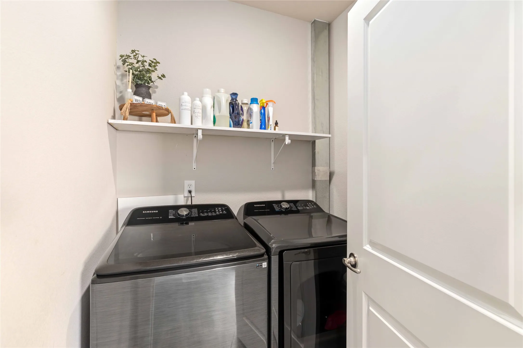 Single Family Residence For Sale in Comanche County , 246 CR 448, De Leon, Texas 76444, 2 Bedroom, 2 Bathroom, Garage spaces, 1,080 Sqft, built in 2024, mls#21378649, Real Estate Agent in De Leon, Homes For Sale in Comanche county, Homes For Sale in De Leon, Realtor in De Leon Texas, Real Estate Brokerage Independent Realty Texas, Luminita Cordes Realtor