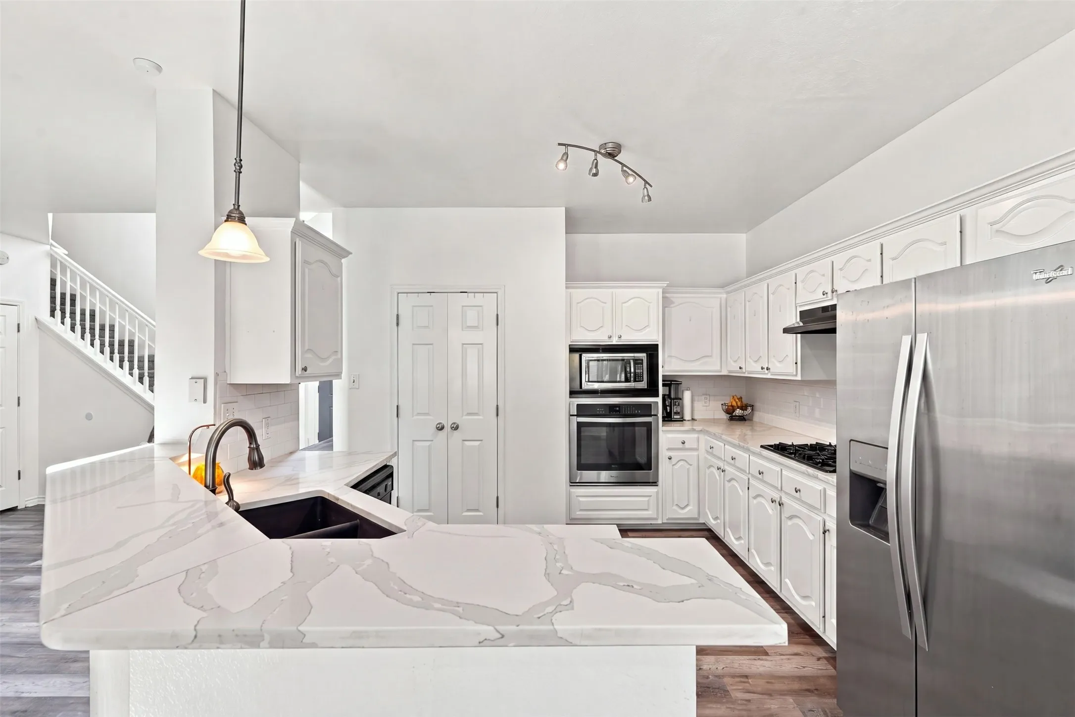 Single Family Residence For Sale in Rockwall County , 2774 Cobblestone Drive, Rockwall, Texas 75087, 3 Bedroom, 3 Bathroom, 2 Garage spaces, 2,448 Sqft, built in 2004, mls#21379383, Real Estate Agent in Rockwall, Homes For Sale in Rockwall county, Homes For Sale in Rockwall, Realtor in Rockwall Texas, Real Estate Brokerage Independent Realty Texas, Luminita Cordes Realtor