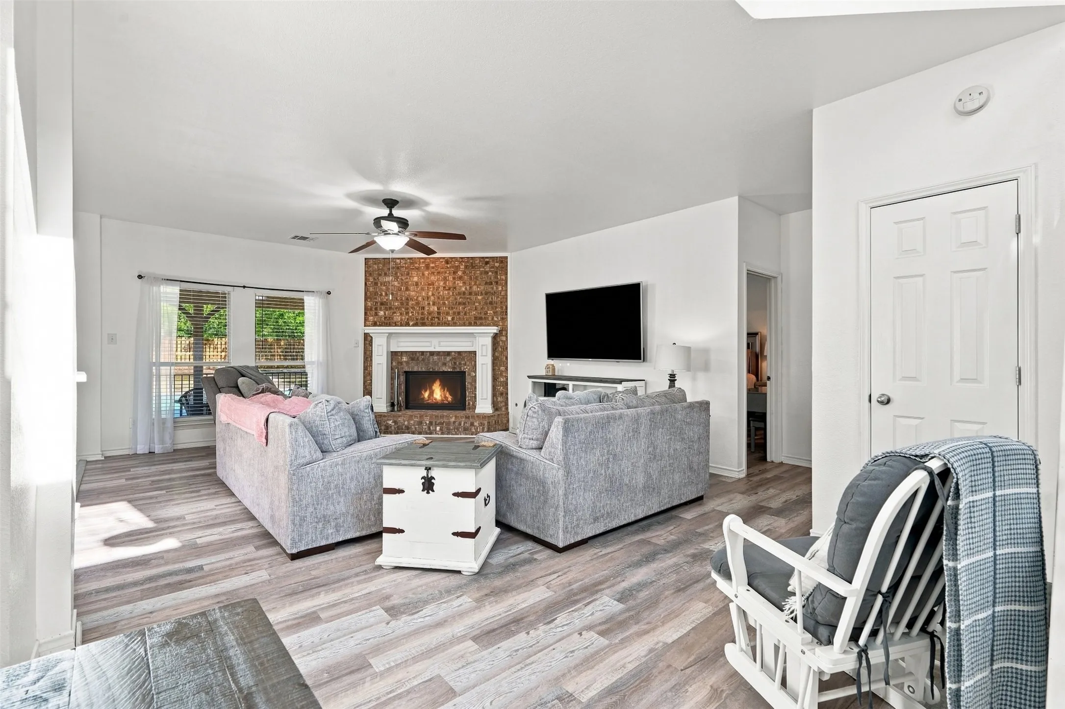 Single Family Residence For Sale in Rockwall County , 2774 Cobblestone Drive, Rockwall, Texas 75087, 3 Bedroom, 3 Bathroom, 2 Garage spaces, 2,448 Sqft, built in 2004, mls#21379383, Real Estate Agent in Rockwall, Homes For Sale in Rockwall county, Homes For Sale in Rockwall, Realtor in Rockwall Texas, Real Estate Brokerage Independent Realty Texas, Luminita Cordes Realtor