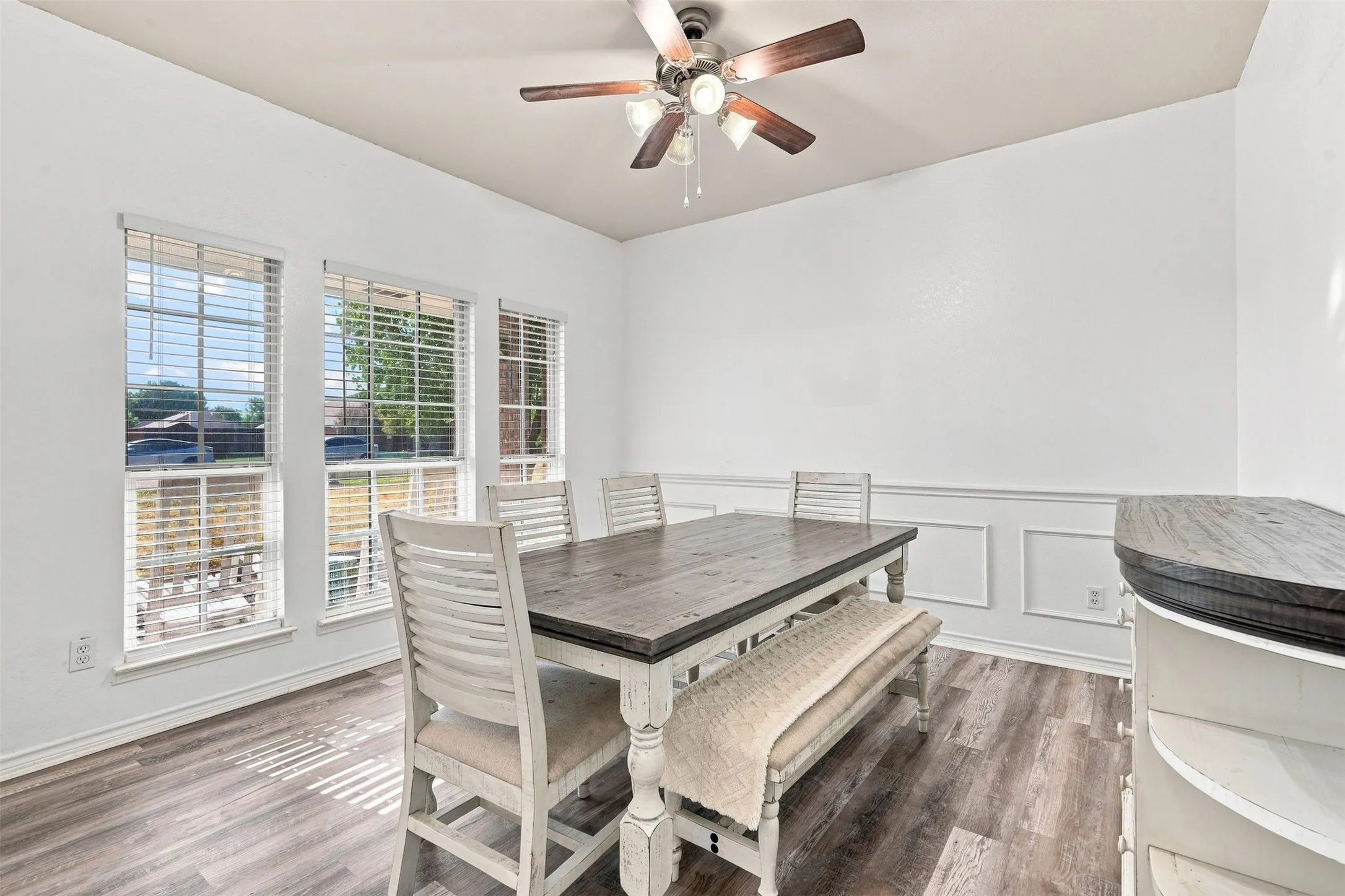 Single Family Residence For Sale in Rockwall County , 2774 Cobblestone Drive, Rockwall, Texas 75087, 3 Bedroom, 3 Bathroom, 2 Garage spaces, 2,448 Sqft, built in 2004, mls#21379383, Real Estate Agent in Rockwall, Homes For Sale in Rockwall county, Homes For Sale in Rockwall, Realtor in Rockwall Texas, Real Estate Brokerage Independent Realty Texas, Luminita Cordes Realtor