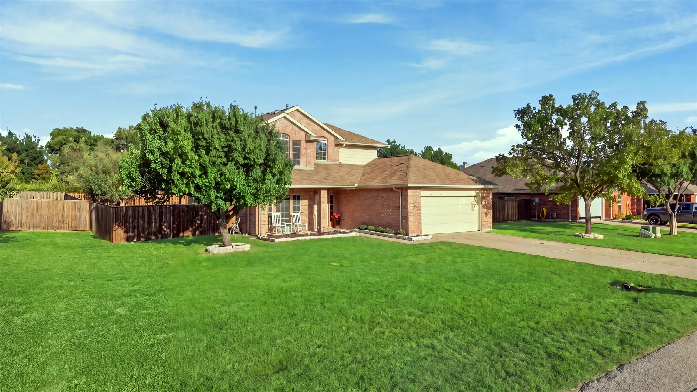 Single Family Residence For Sale in Rockwall County , 2774 Cobblestone Drive, Rockwall, Texas 75087, 3 Bedroom, 3 Bathroom, 2 Garage spaces, 2,448 Sqft, built in 2004, mls#21379383, Real Estate Agent in Rockwall, Homes For Sale in Rockwall county, Homes For Sale in Rockwall, Realtor in Rockwall Texas, Real Estate Brokerage Independent Realty Texas, Luminita Cordes Realtor