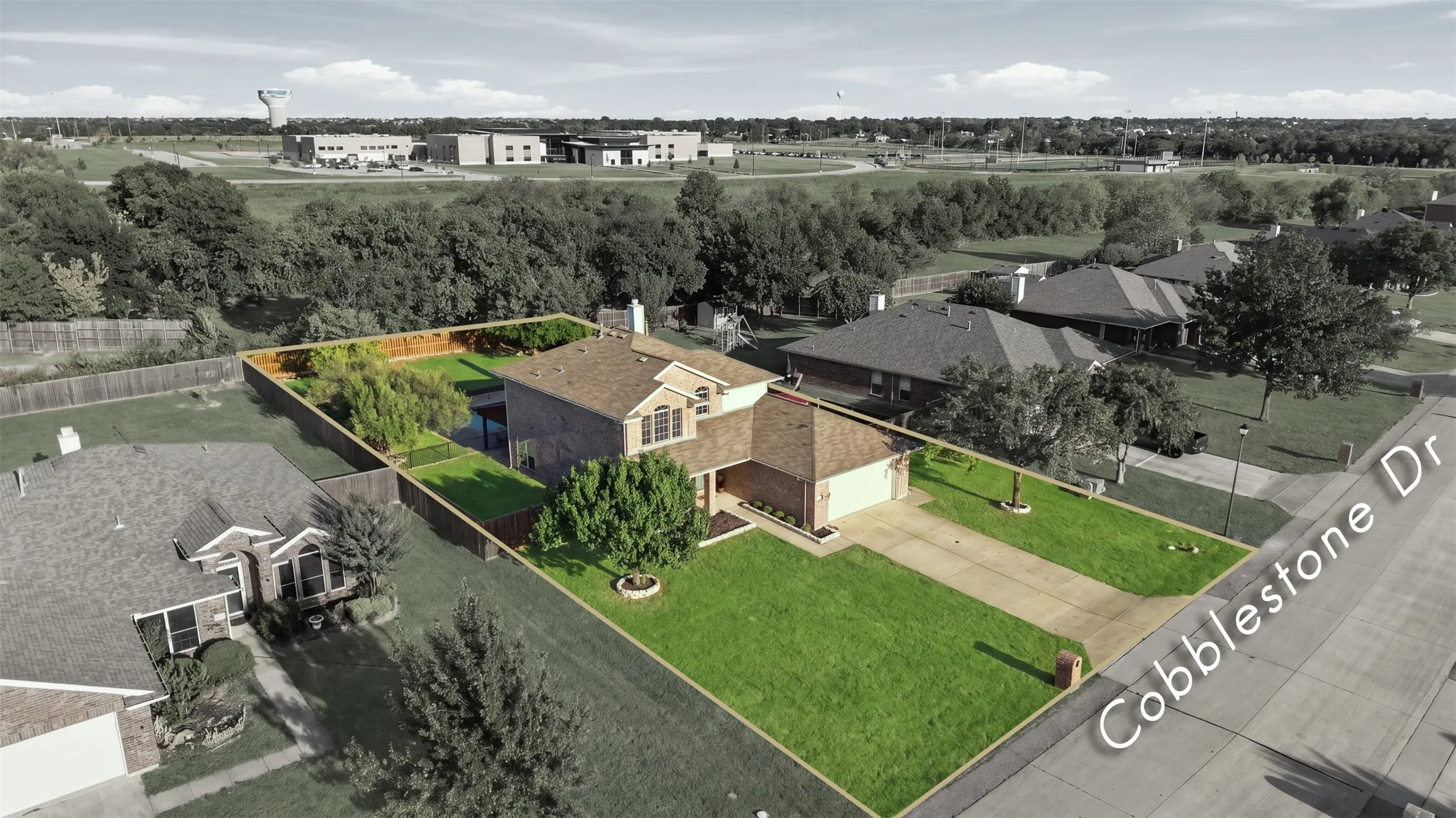Single Family Residence For Sale in Rockwall County , 2774 Cobblestone Drive, Rockwall, Texas 75087, 3 Bedroom, 3 Bathroom, 2 Garage spaces, 2,448 Sqft, built in 2004, mls#21379383, Real Estate Agent in Rockwall, Homes For Sale in Rockwall county, Homes For Sale in Rockwall, Realtor in Rockwall Texas, Real Estate Brokerage Independent Realty Texas, Luminita Cordes Realtor