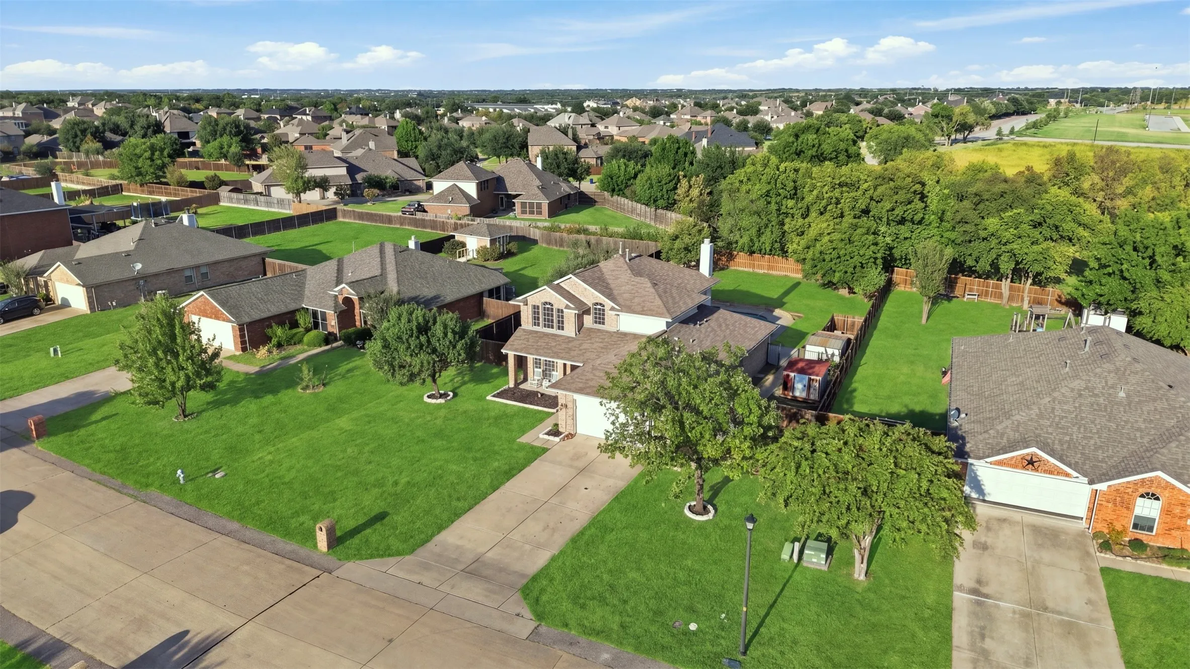 Single Family Residence For Sale in Rockwall County , 2774 Cobblestone Drive, Rockwall, Texas 75087, 3 Bedroom, 3 Bathroom, 2 Garage spaces, 2,448 Sqft, built in 2004, mls#21379383, Real Estate Agent in Rockwall, Homes For Sale in Rockwall county, Homes For Sale in Rockwall, Realtor in Rockwall Texas, Real Estate Brokerage Independent Realty Texas, Luminita Cordes Realtor