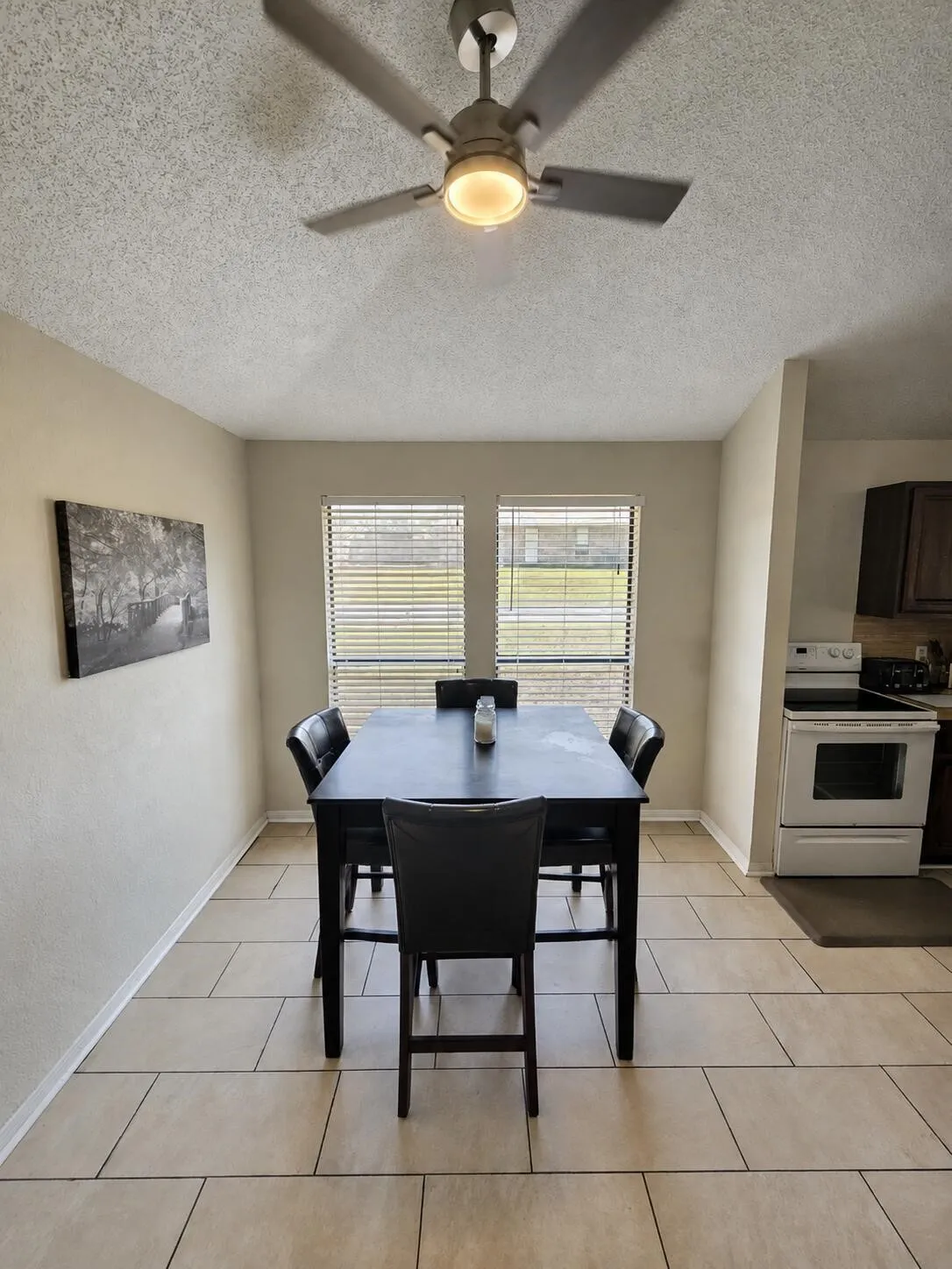 Single Family Residence For Sale in Tarrant County , 5505 Oak Brook Road, Arlington, Texas 76016, 3 Bedroom, 2 Bathroom, 2 Garage spaces, 1,825 Sqft, built in 1984, mls#21380121, Real Estate Agent in Arlington, Homes For Sale in Tarrant county, Homes For Sale in Arlington, Realtor in Arlington Texas, Real Estate Brokerage Independent Realty Texas, Luminita Cordes Realtor