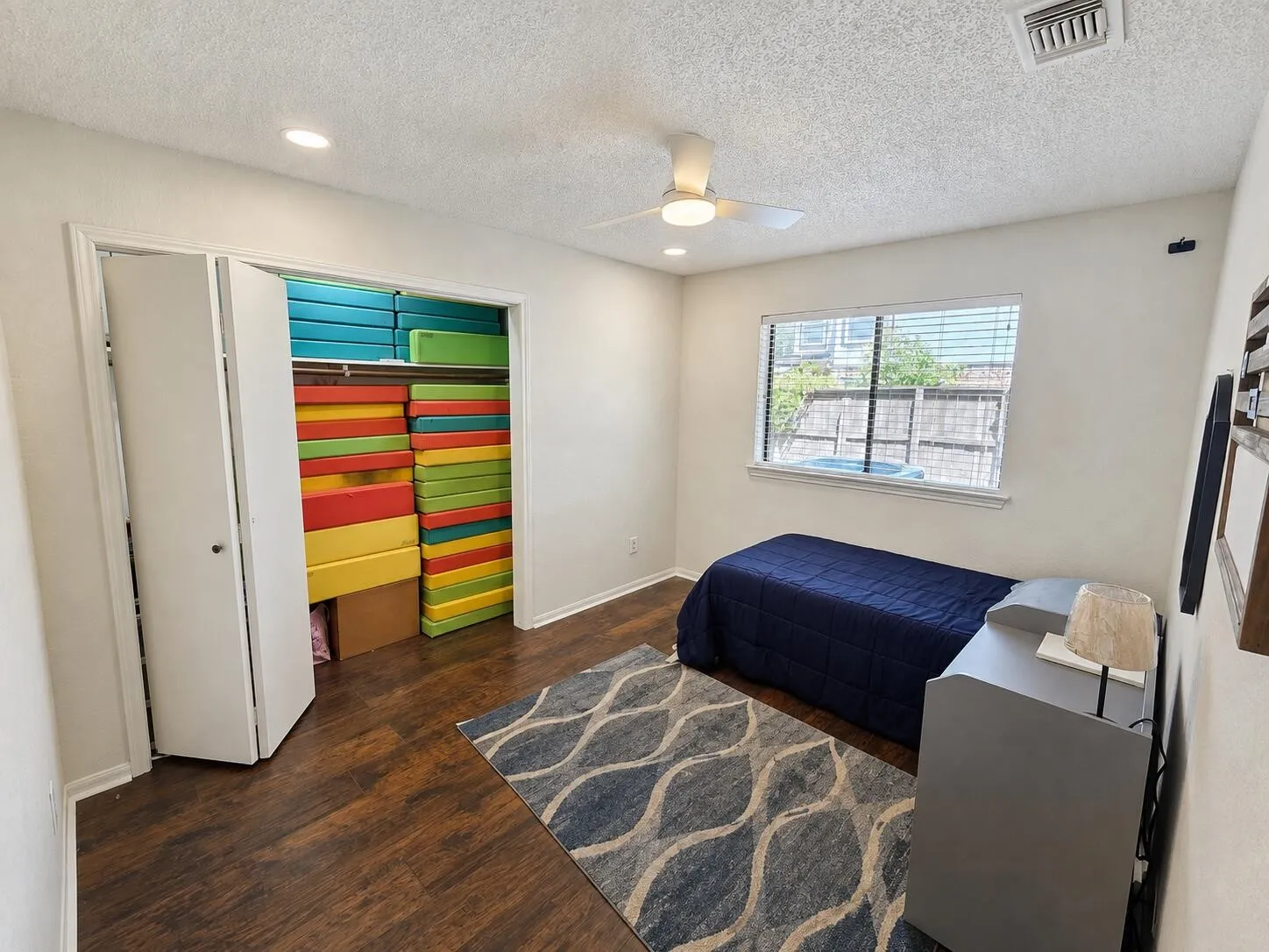Single Family Residence For Sale in Tarrant County , 5505 Oak Brook Road, Arlington, Texas 76016, 3 Bedroom, 2 Bathroom, 2 Garage spaces, 1,825 Sqft, built in 1984, mls#21380121, Real Estate Agent in Arlington, Homes For Sale in Tarrant county, Homes For Sale in Arlington, Realtor in Arlington Texas, Real Estate Brokerage Independent Realty Texas, Luminita Cordes Realtor