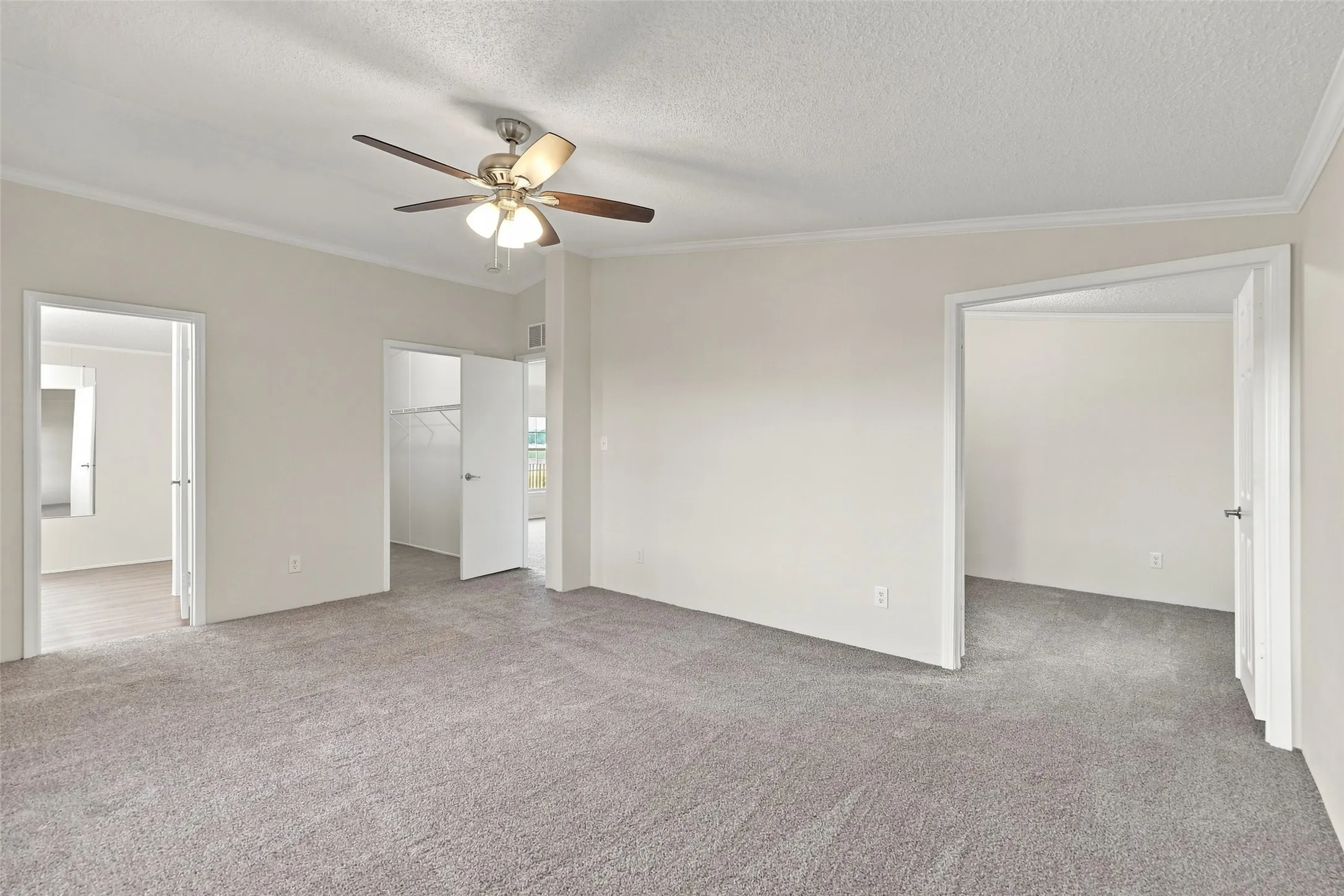 Manufactured Home For Sale in Hood County , 5209 Shaw Road, Tolar, Texas 76476, 4 Bedroom, 3 Bathroom, Garage spaces, 2,280 Sqft, built in 2007, mls#21377649, Real Estate Agent in Tolar, Homes For Sale in Hood county, Homes For Sale in Tolar, Realtor in Tolar Texas, Real Estate Brokerage Independent Realty Texas, Luminita Cordes Realtor