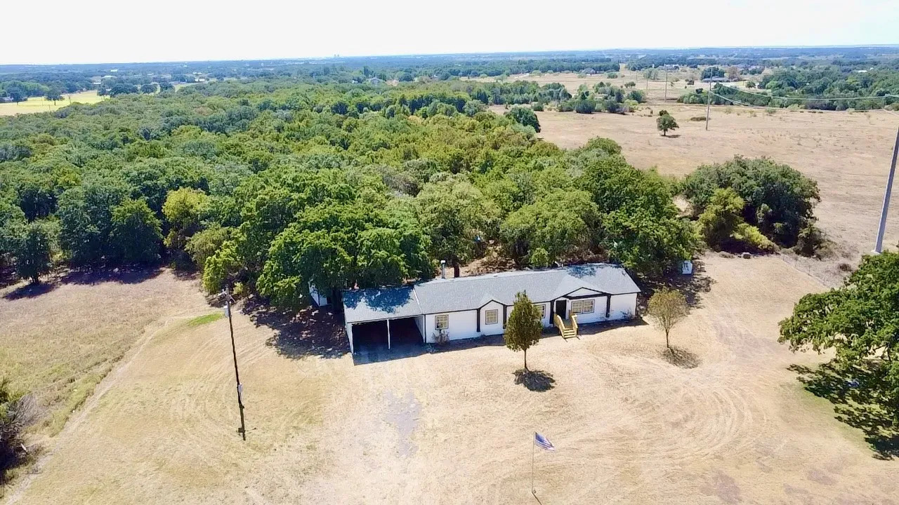 Manufactured Home For Sale in Hood County , 5209 Shaw Road, Tolar, Texas 76476, 4 Bedroom, 3 Bathroom, Garage spaces, 2,280 Sqft, built in 2007, mls#21377649, Real Estate Agent in Tolar, Homes For Sale in Hood county, Homes For Sale in Tolar, Realtor in Tolar Texas, Real Estate Brokerage Independent Realty Texas, Luminita Cordes Realtor