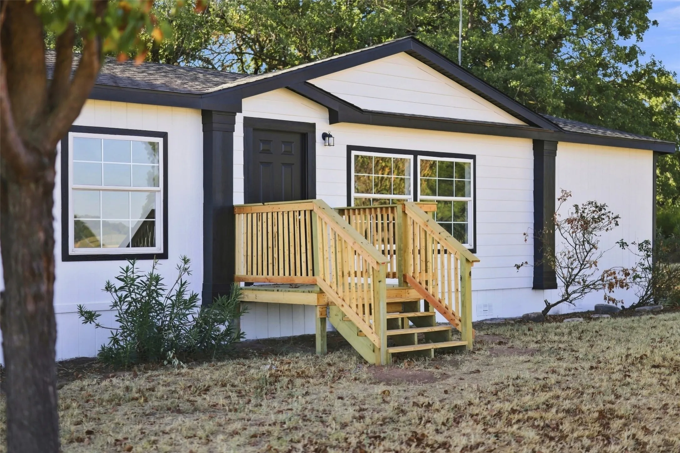 Manufactured Home For Sale in Hood County , 5209 Shaw Road, Tolar, Texas 76476, 4 Bedroom, 3 Bathroom, Garage spaces, 2,280 Sqft, built in 2007, mls#21377649, Real Estate Agent in Tolar, Homes For Sale in Hood county, Homes For Sale in Tolar, Realtor in Tolar Texas, Real Estate Brokerage Independent Realty Texas, Luminita Cordes Realtor