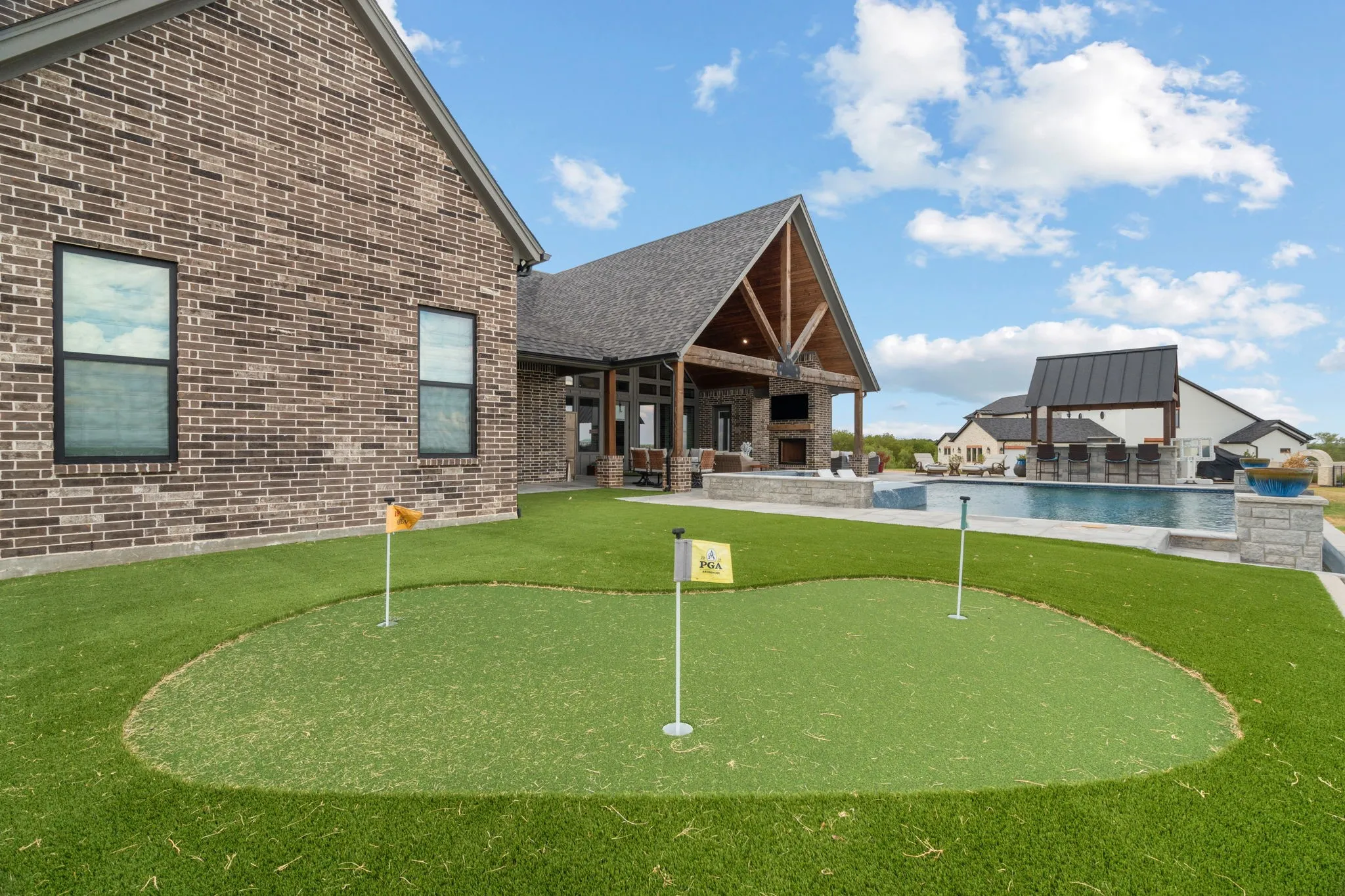 Single Family Residence For Sale in Parker County , 210 Wren View, Weatherford, Texas 76087, 4 Bedroom, 4 Bathroom, 3 Garage spaces, 4,329 Sqft, built in 2022, mls#21375894, Real Estate Agent in Weatherford, Homes For Sale in Parker county, Homes For Sale in Weatherford, Realtor in Weatherford Texas, Real Estate Brokerage Independent Realty Texas, Luminita Cordes Realtor