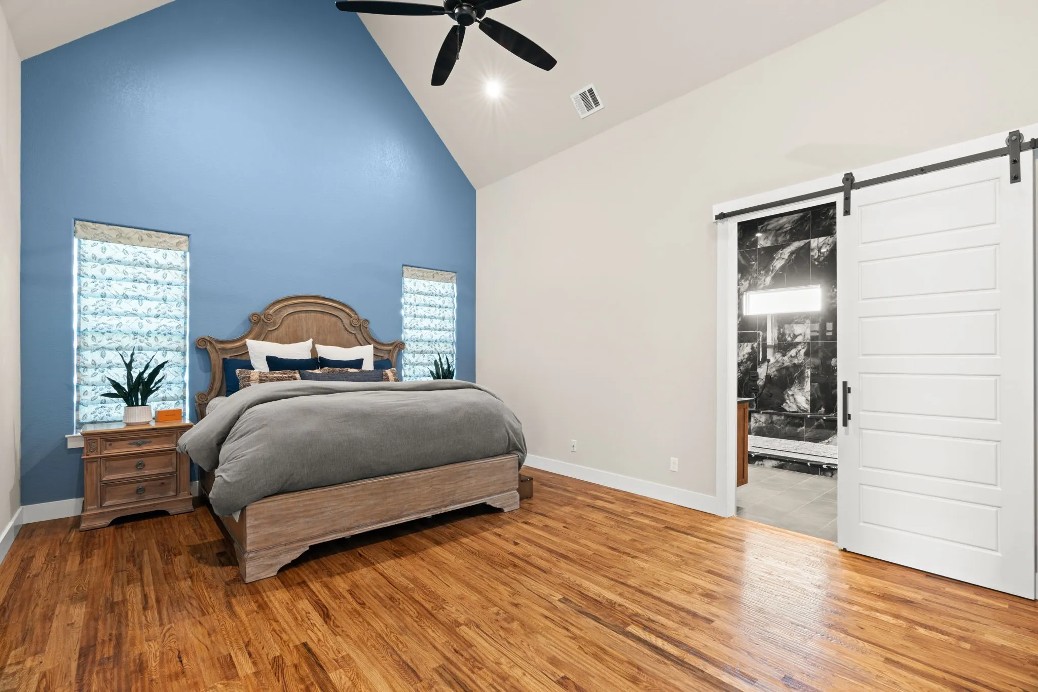 Single Family Residence For Sale in Parker County , 210 Wren View, Weatherford, Texas 76087, 4 Bedroom, 4 Bathroom, 3 Garage spaces, 4,329 Sqft, built in 2022, mls#21375894, Real Estate Agent in Weatherford, Homes For Sale in Parker county, Homes For Sale in Weatherford, Realtor in Weatherford Texas, Real Estate Brokerage Independent Realty Texas, Luminita Cordes Realtor