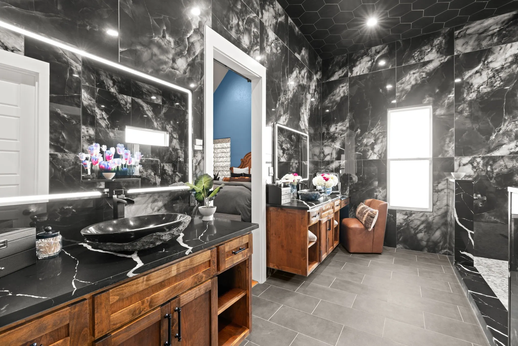 Single Family Residence For Sale in Parker County , 210 Wren View, Weatherford, Texas 76087, 4 Bedroom, 4 Bathroom, 3 Garage spaces, 4,329 Sqft, built in 2022, mls#21375894, Real Estate Agent in Weatherford, Homes For Sale in Parker county, Homes For Sale in Weatherford, Realtor in Weatherford Texas, Real Estate Brokerage Independent Realty Texas, Luminita Cordes Realtor