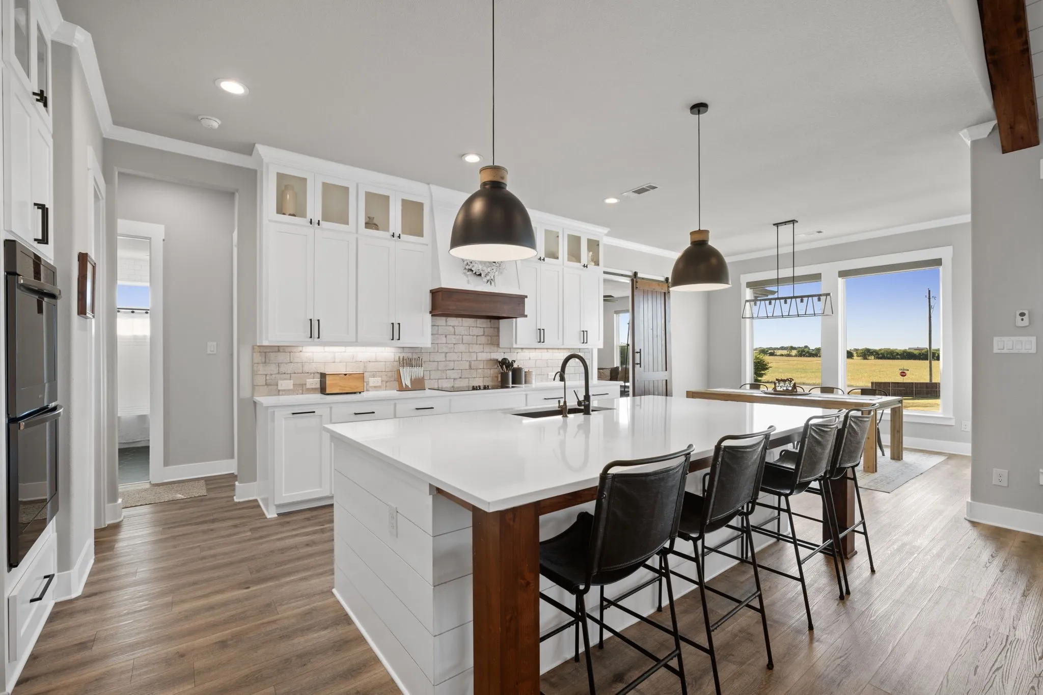 Single Family Residence For Sale in Ellis County , 870 Dove Meadow Trail, Waxahachie, Texas 75167, 4 Bedroom, 2 Bathroom, 3 Garage spaces, 2,568 Sqft, built in 2021, mls#21380090, Real Estate Agent in Waxahachie, Homes For Sale in Ellis county, Homes For Sale in Waxahachie, Realtor in Waxahachie Texas, Real Estate Brokerage Independent Realty Texas, Luminita Cordes Realtor