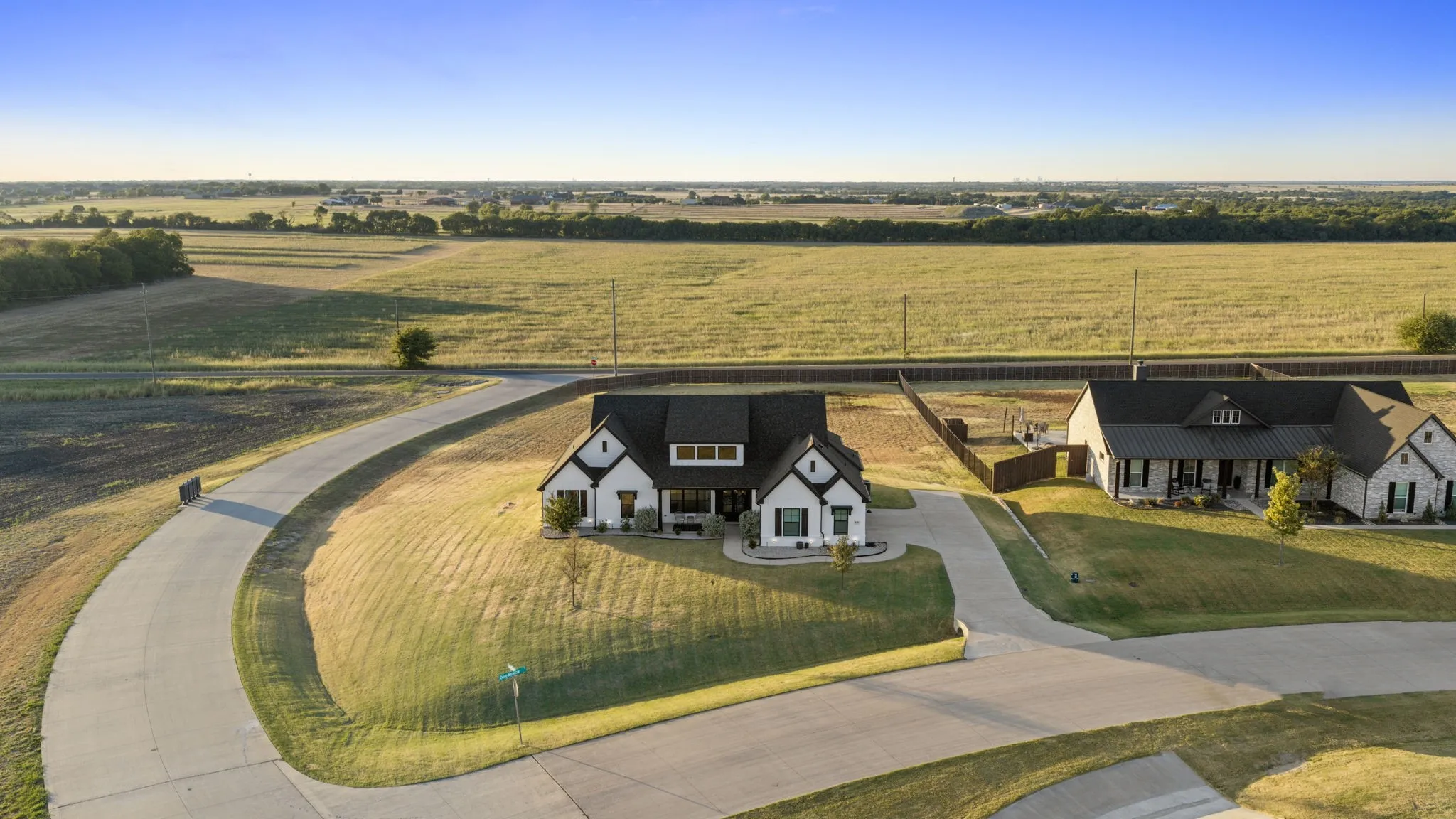 Single Family Residence For Sale in Ellis County , 870 Dove Meadow Trail, Waxahachie, Texas 75167, 4 Bedroom, 2 Bathroom, 3 Garage spaces, 2,568 Sqft, built in 2021, mls#21380090, Real Estate Agent in Waxahachie, Homes For Sale in Ellis county, Homes For Sale in Waxahachie, Realtor in Waxahachie Texas, Real Estate Brokerage Independent Realty Texas, Luminita Cordes Realtor