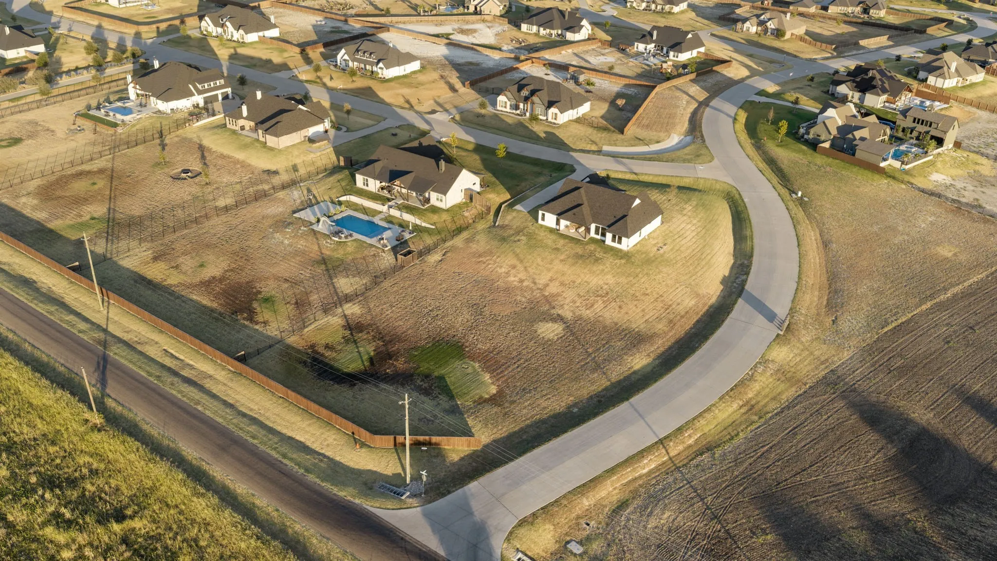 Single Family Residence For Sale in Ellis County , 870 Dove Meadow Trail, Waxahachie, Texas 75167, 4 Bedroom, 2 Bathroom, 3 Garage spaces, 2,568 Sqft, built in 2021, mls#21380090, Real Estate Agent in Waxahachie, Homes For Sale in Ellis county, Homes For Sale in Waxahachie, Realtor in Waxahachie Texas, Real Estate Brokerage Independent Realty Texas, Luminita Cordes Realtor