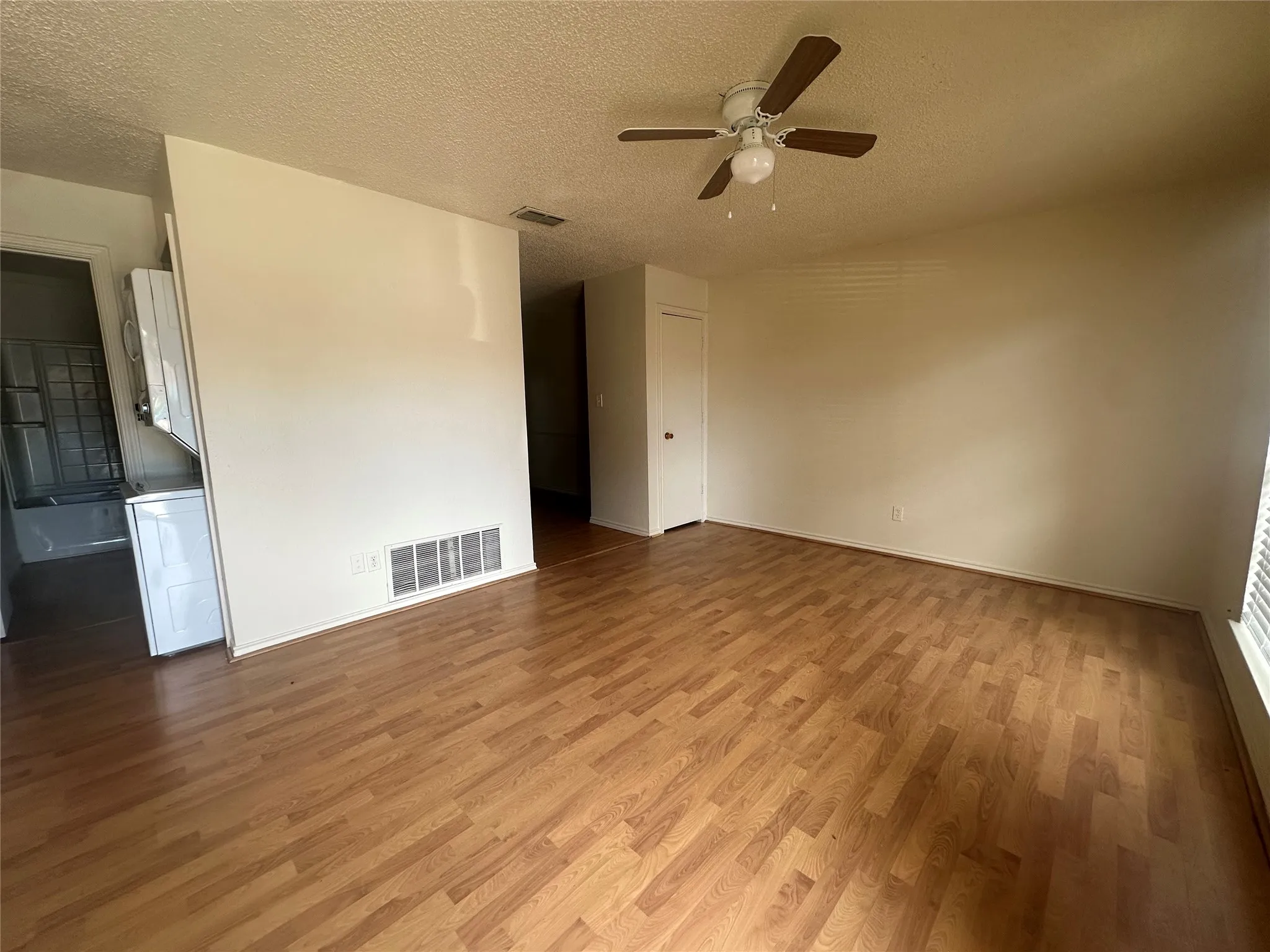 Quadruplex For Rent in Collin County , 1408 15th Place 2, Plano, Texas 75074, 2 Bedroom, 1 Bathroom, Garage spaces, 809 Sqft, built in 1977, mls#21380131, Real Estate Agent in Plano, Homes For Rent in Collin county, Homes For Rent in Plano, Realtor in Plano Texas, Real Estate Brokerage Independent Realty Texas, Luminita Cordes Realtor