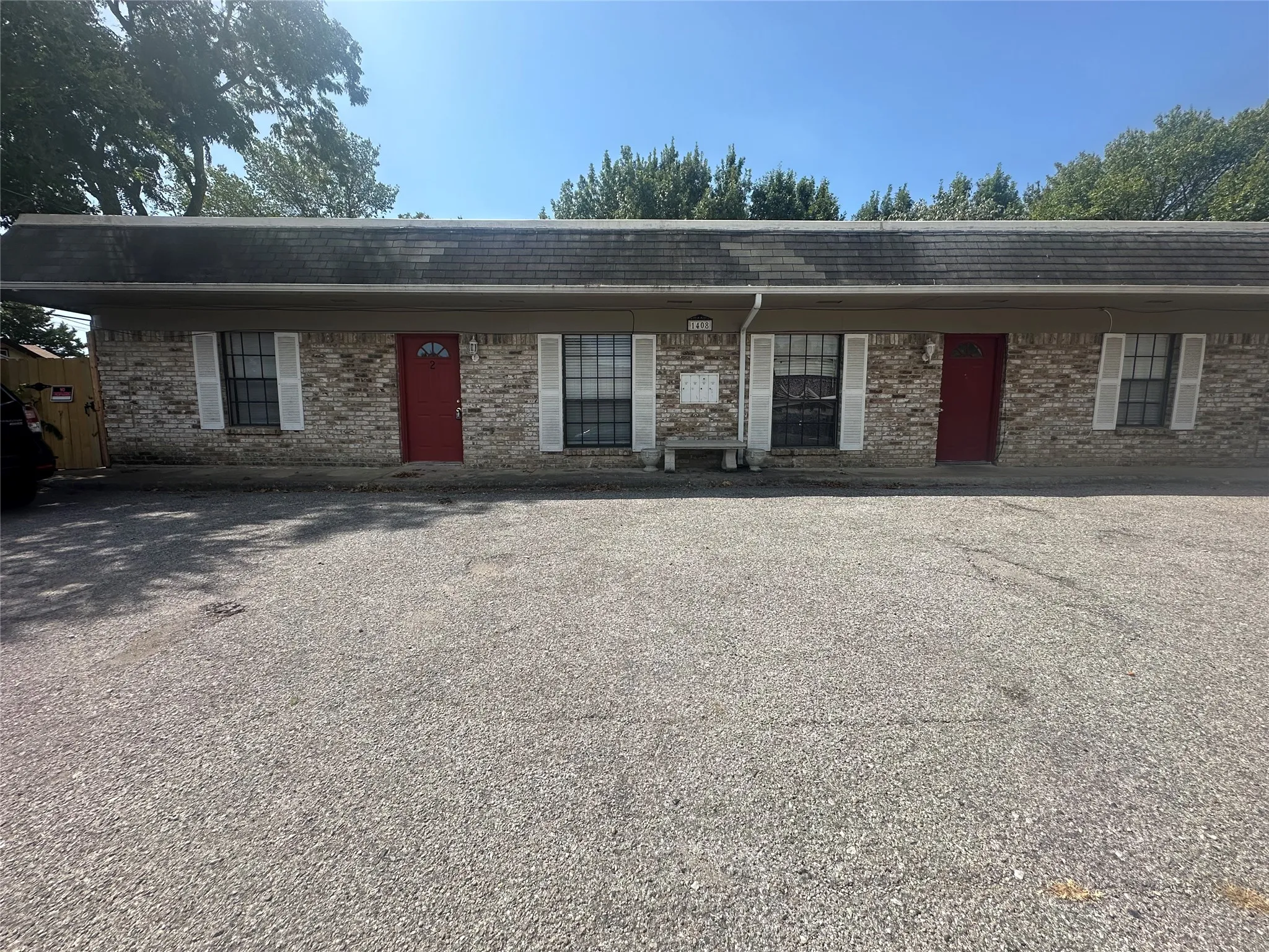 Quadruplex For Rent in Collin County , 1408 15th Place 2, Plano, Texas 75074, 2 Bedroom, 1 Bathroom, Garage spaces, 809 Sqft, built in 1977, mls#21380131, Real Estate Agent in Plano, Homes For Rent in Collin county, Homes For Rent in Plano, Realtor in Plano Texas, Real Estate Brokerage Independent Realty Texas, Luminita Cordes Realtor