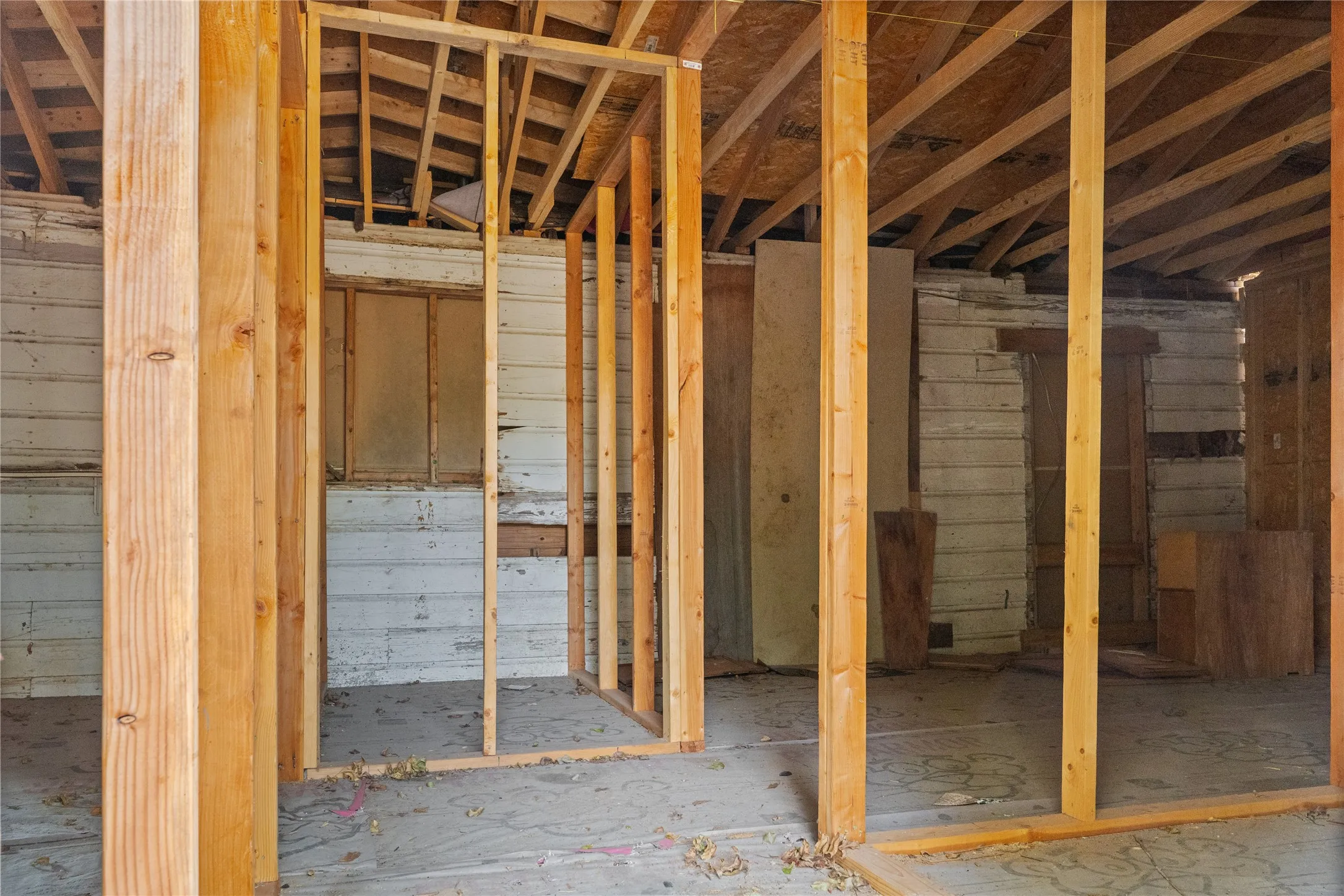 Single Family Residence For Sale in Hopkins County , 1036 Davis Street N, Sulphur Springs, Texas 75482, 0, 0, Garage spaces, 1,359 Sqft, built in 1950, mls#21380123, Real Estate Agent in Sulphur Springs, Homes For Sale in Hopkins county, Homes For Sale in Sulphur Springs, Realtor in Sulphur Springs Texas, Real Estate Brokerage Independent Realty Texas, Luminita Cordes Realtor