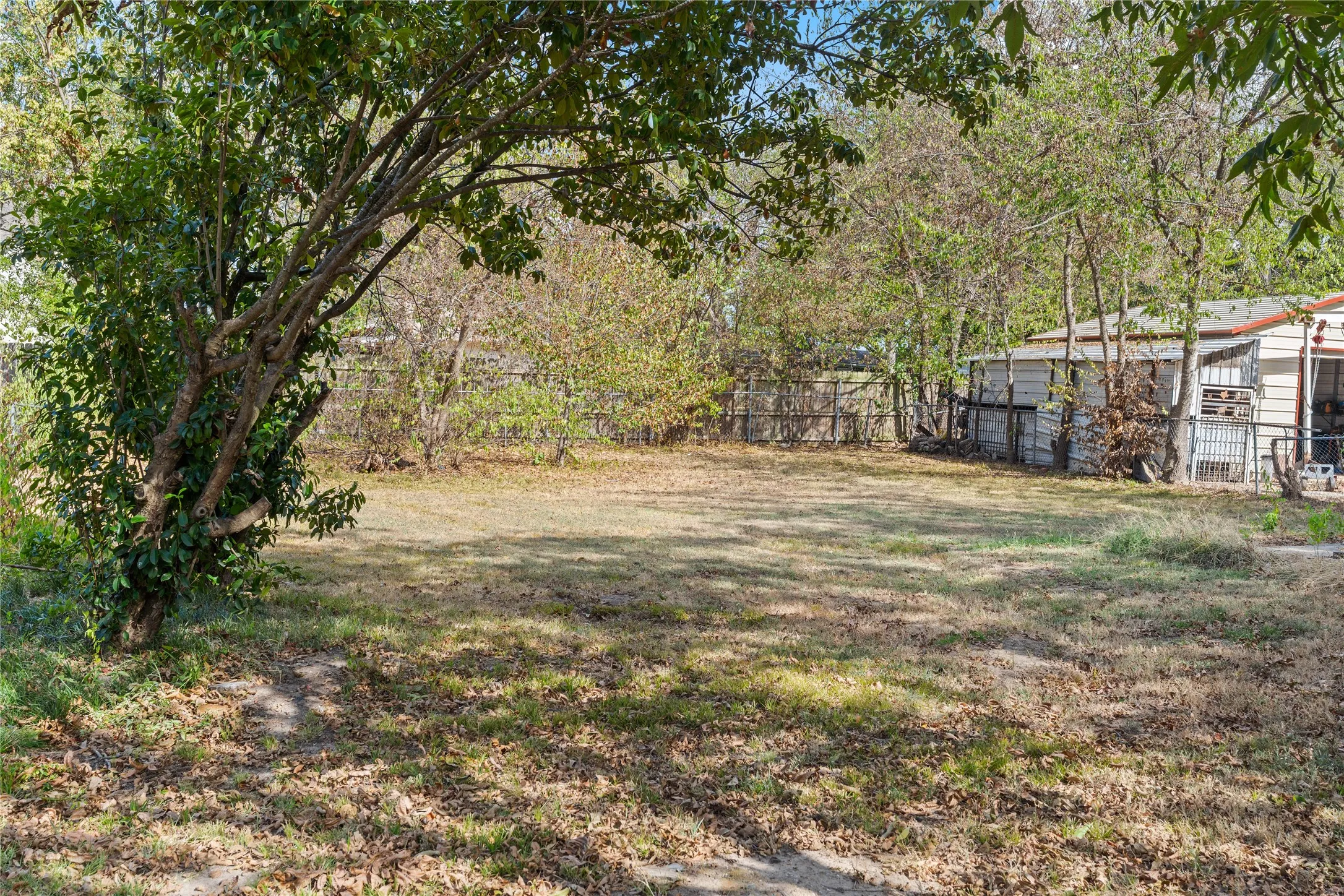 Single Family Residence For Sale in Hopkins County , 1036 Davis Street N, Sulphur Springs, Texas 75482, 0, 0, Garage spaces, 1,359 Sqft, built in 1950, mls#21380123, Real Estate Agent in Sulphur Springs, Homes For Sale in Hopkins county, Homes For Sale in Sulphur Springs, Realtor in Sulphur Springs Texas, Real Estate Brokerage Independent Realty Texas, Luminita Cordes Realtor