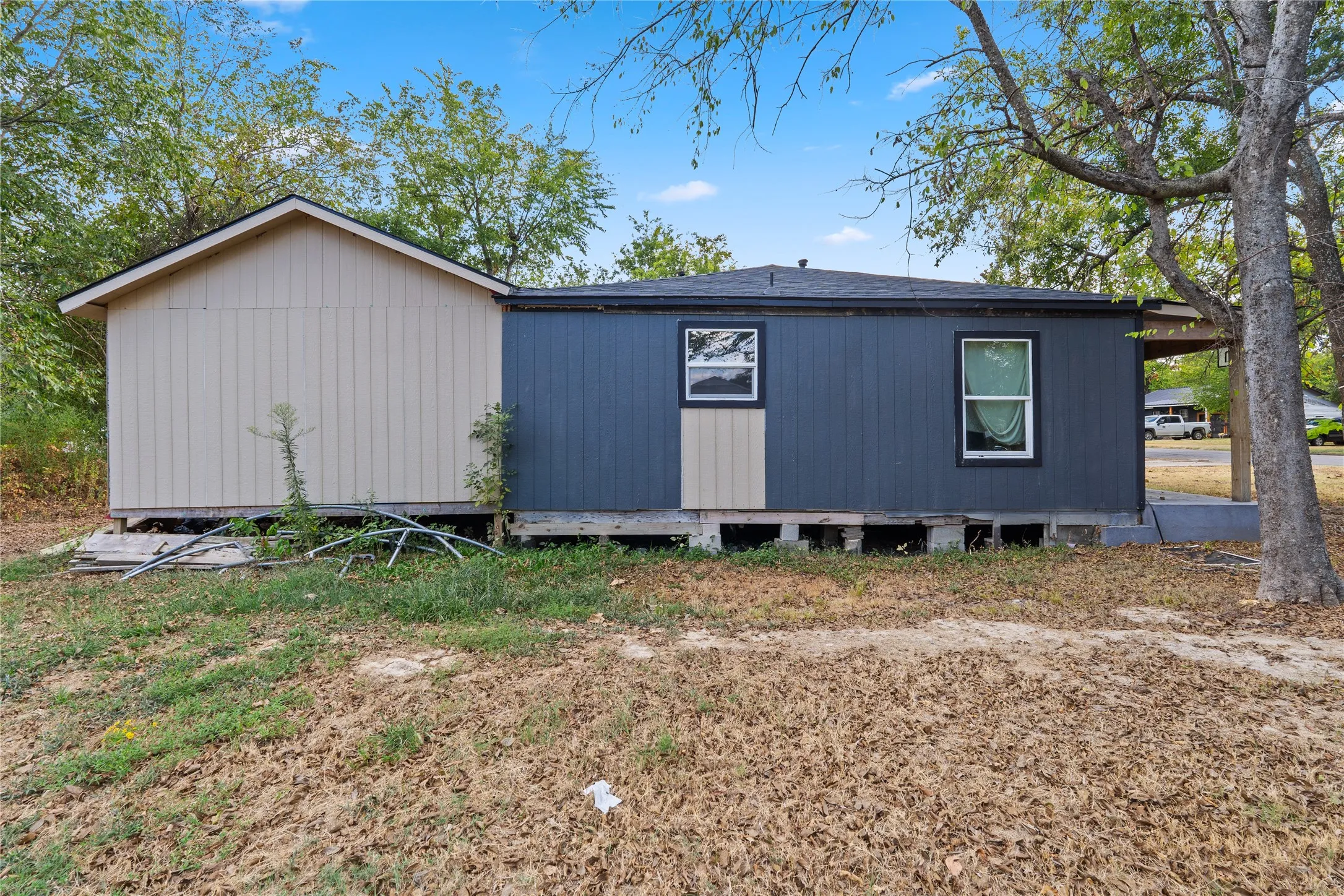 Single Family Residence For Sale in Hopkins County , 1036 Davis Street N, Sulphur Springs, Texas 75482, 0, 0, Garage spaces, 1,359 Sqft, built in 1950, mls#21380123, Real Estate Agent in Sulphur Springs, Homes For Sale in Hopkins county, Homes For Sale in Sulphur Springs, Realtor in Sulphur Springs Texas, Real Estate Brokerage Independent Realty Texas, Luminita Cordes Realtor