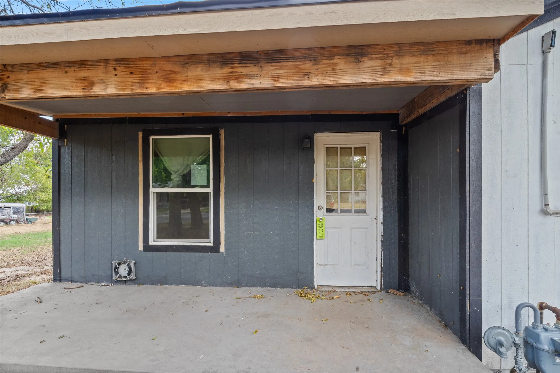 Single Family Residence For Sale in Hopkins County , 1036 Davis Street N, Sulphur Springs, Texas 75482, 0, 0, Garage spaces, 1,359 Sqft, built in 1950, mls#21380123, Real Estate Agent in Sulphur Springs, Homes For Sale in Hopkins county, Homes For Sale in Sulphur Springs, Realtor in Sulphur Springs Texas, Real Estate Brokerage Independent Realty Texas, Luminita Cordes Realtor