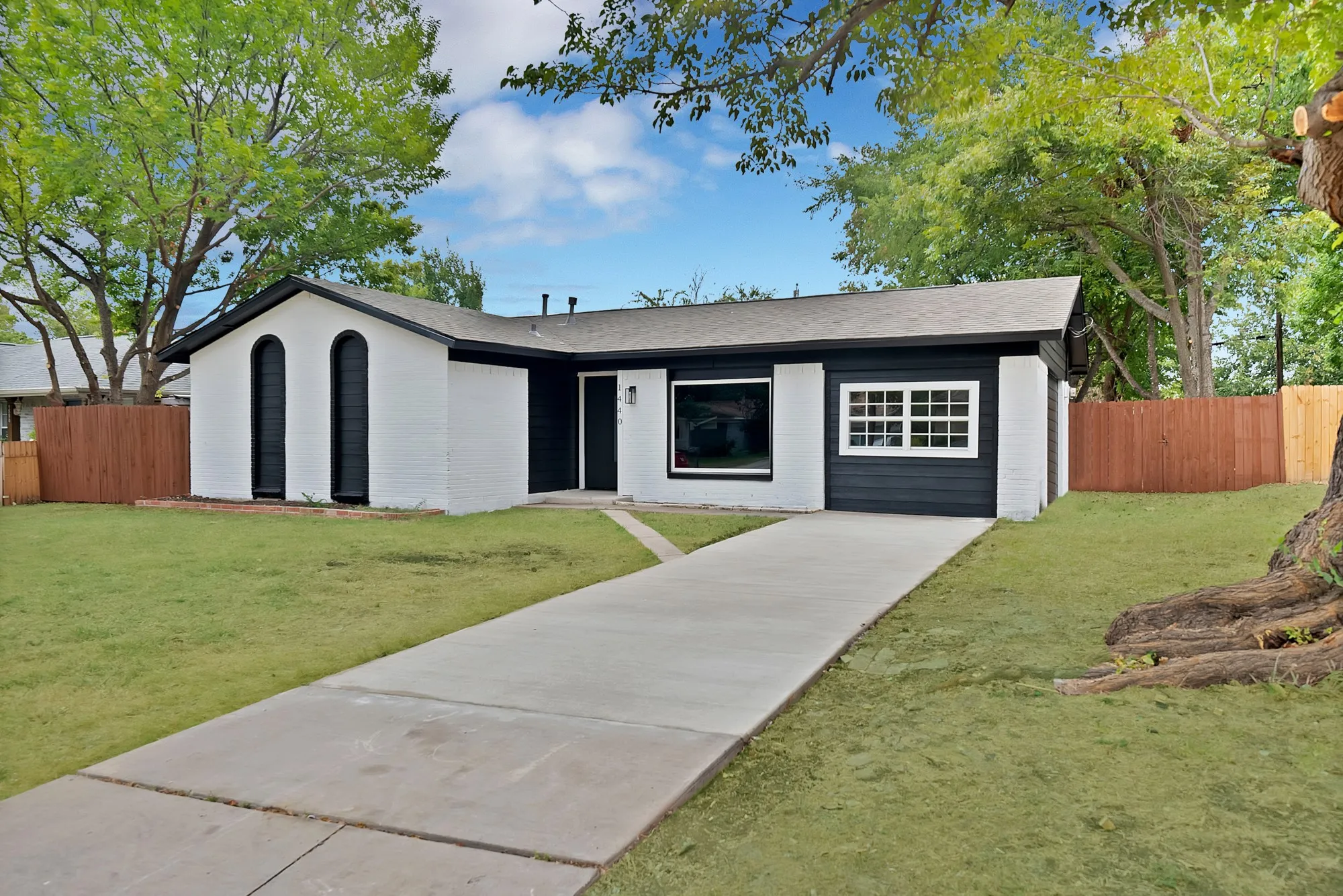 Single Family Residence For Sale in Collin County , 1440 Francis Lane, Plano, Texas 75074, 4 Bedroom, 2 Bathroom, Garage spaces, 1,234 Sqft, built in 1963, mls#21379437, Real Estate Agent in Plano, Homes For Sale in Collin county, Homes For Sale in Plano, Realtor in Plano Texas, Real Estate Brokerage Independent Realty Texas, Luminita Cordes Realtor